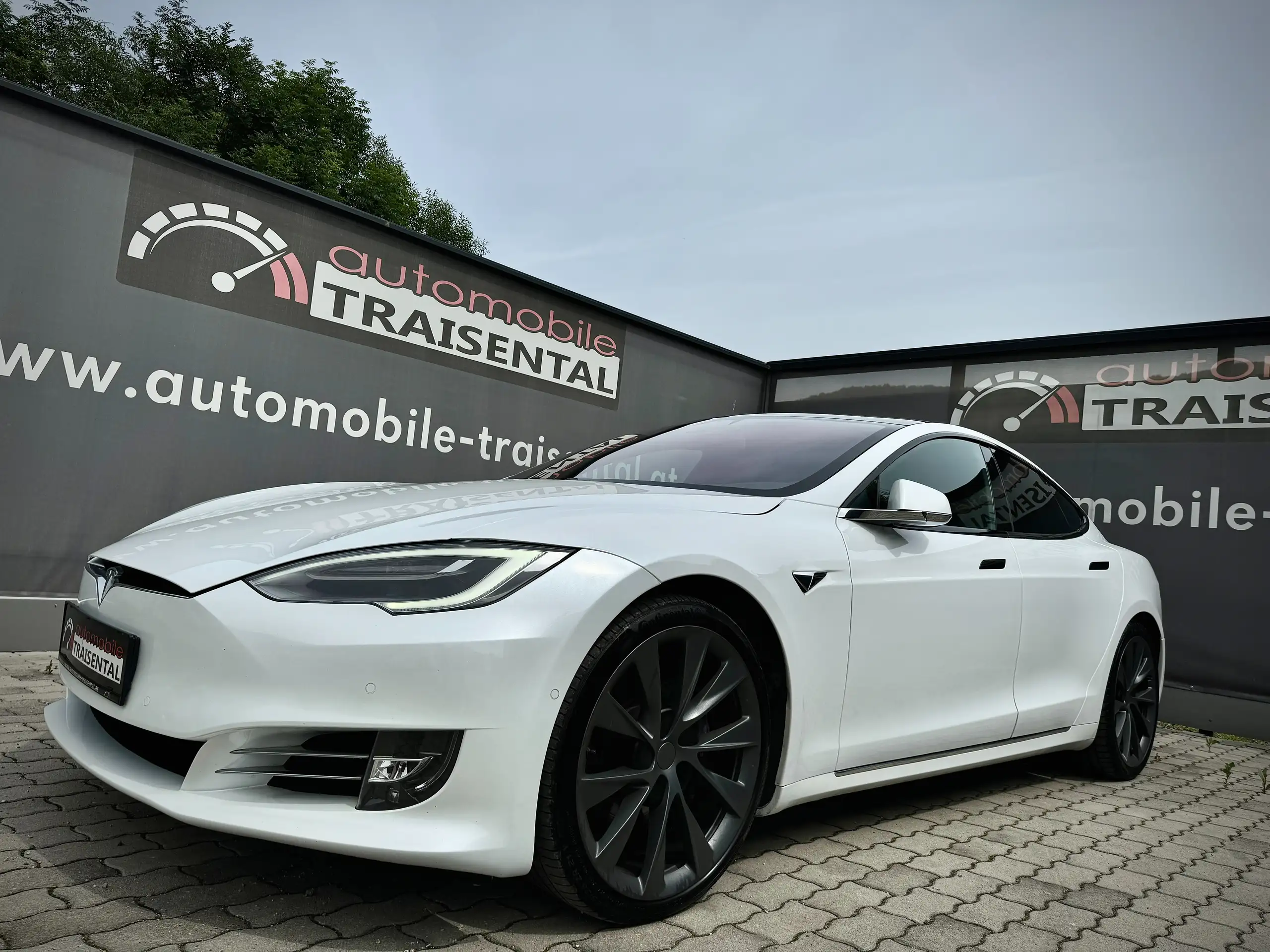 Tesla - Model S