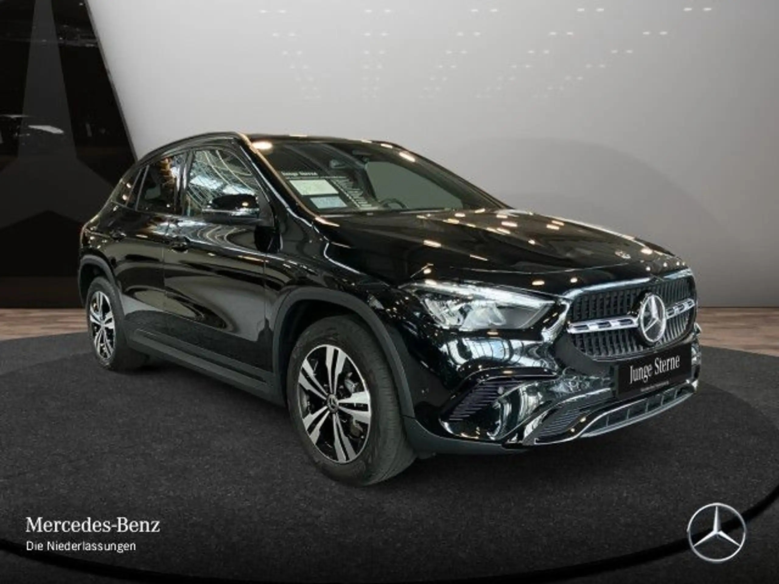 Mercedes-Benz - GLA 250