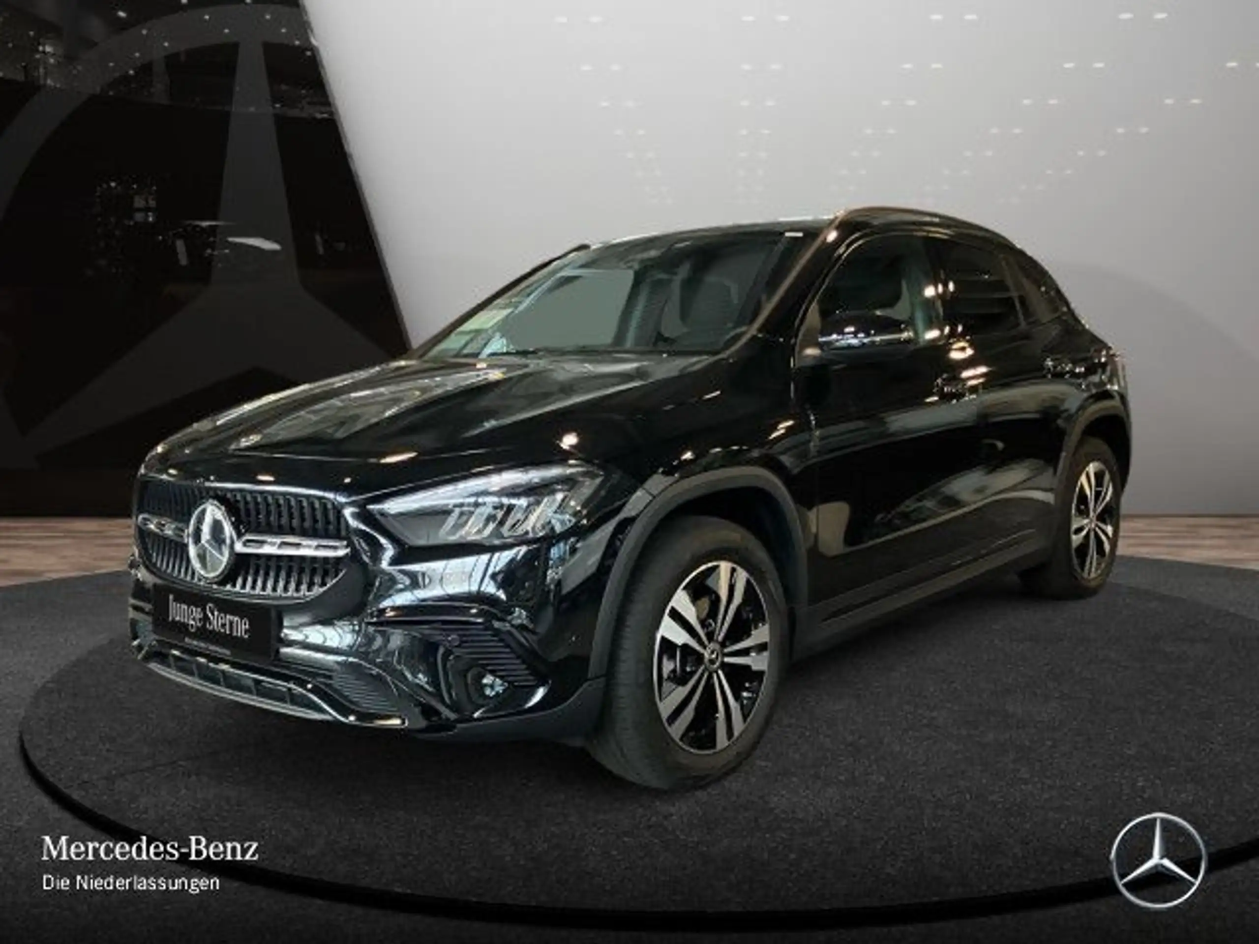 Mercedes-Benz - GLA 250