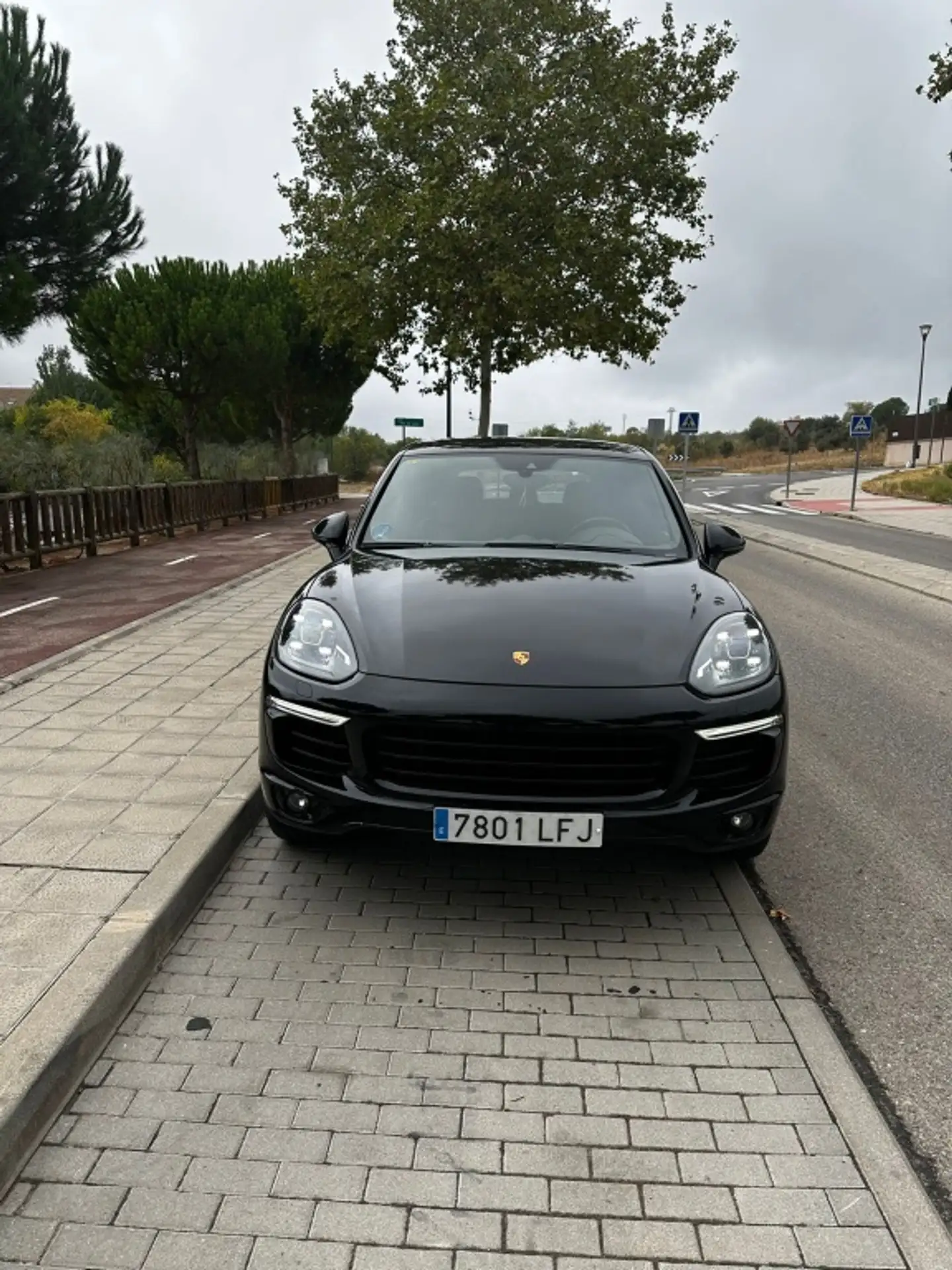 Porsche - Cayenne