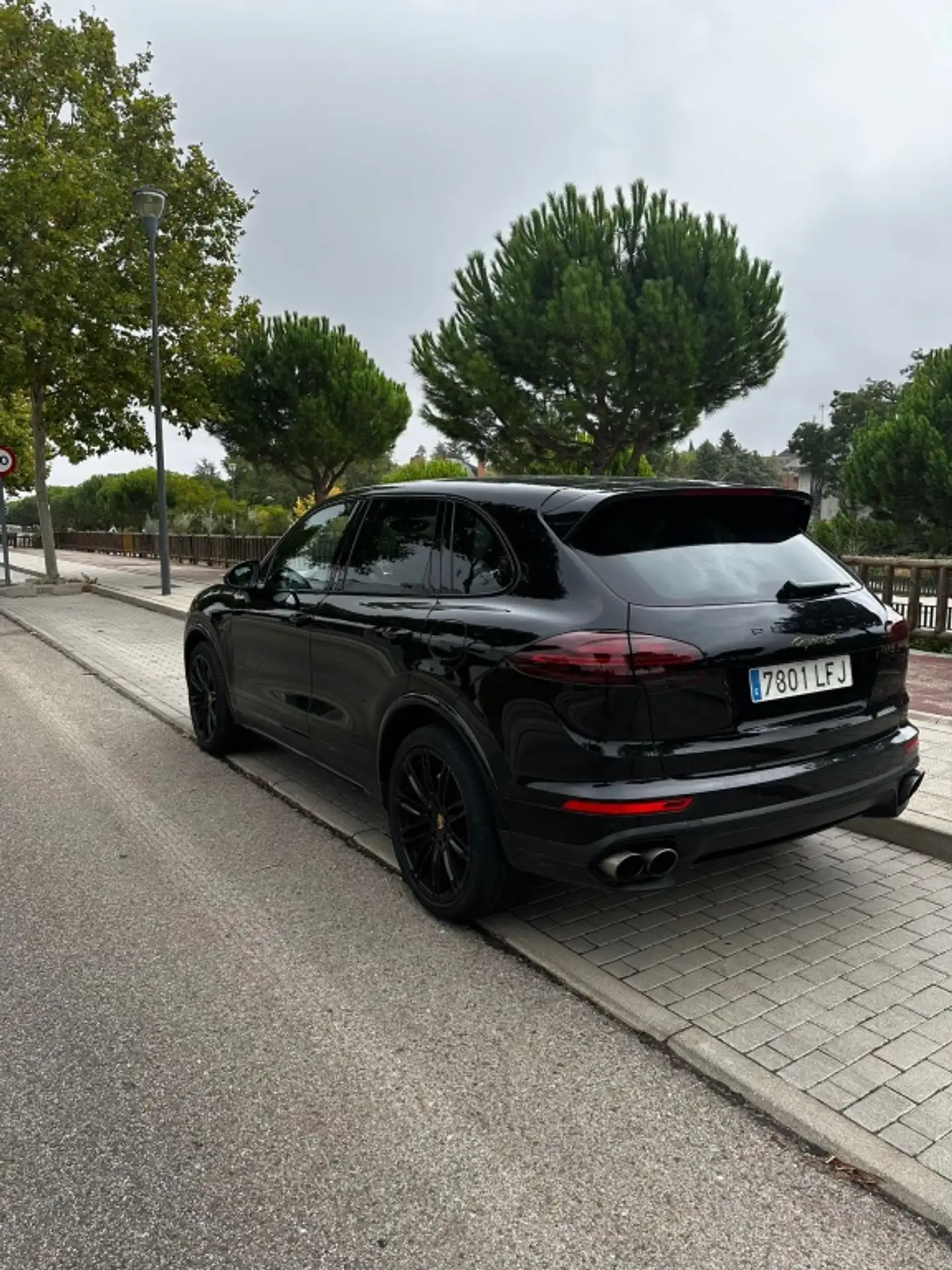 Porsche - Cayenne