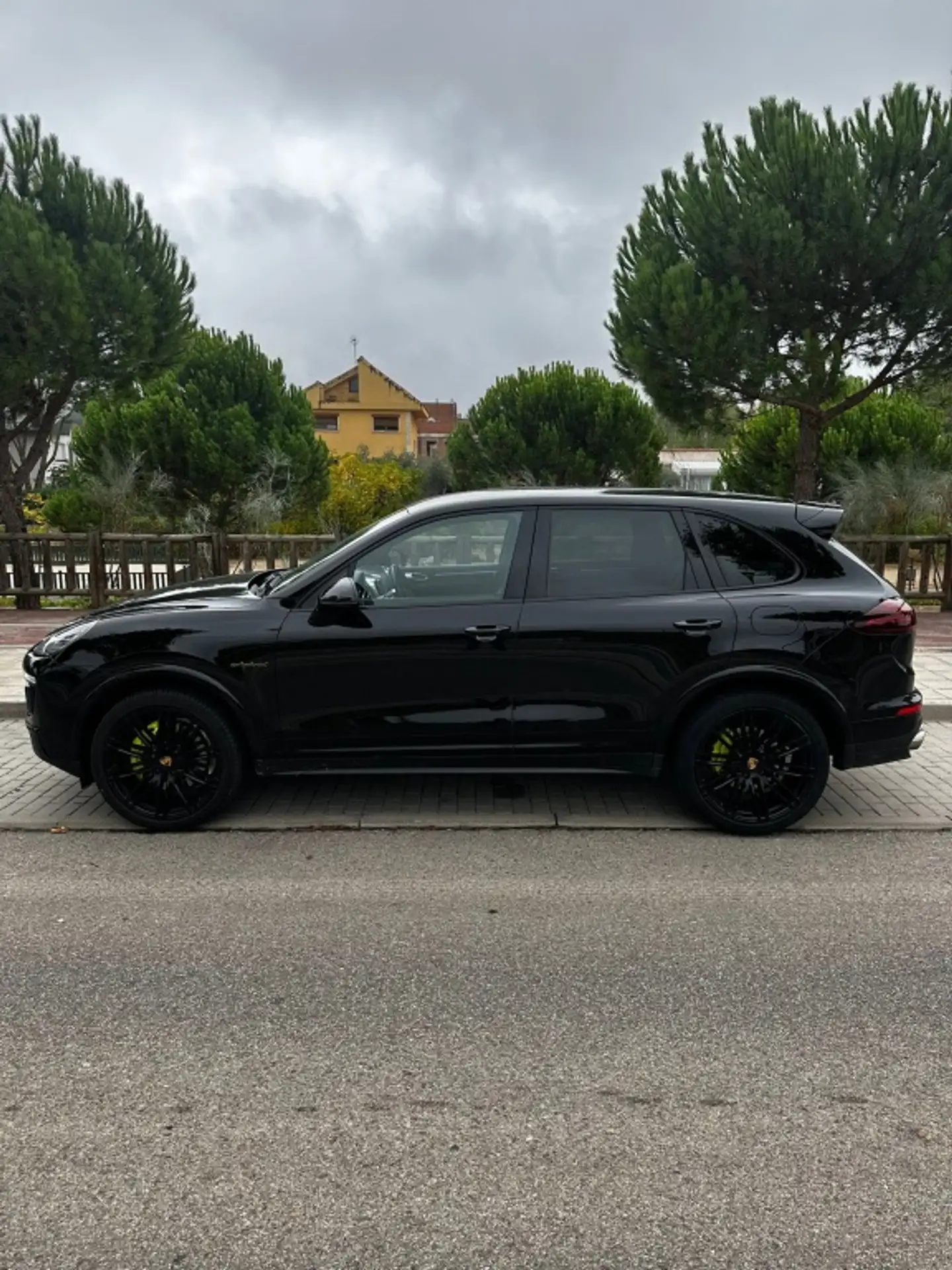 Porsche - Cayenne