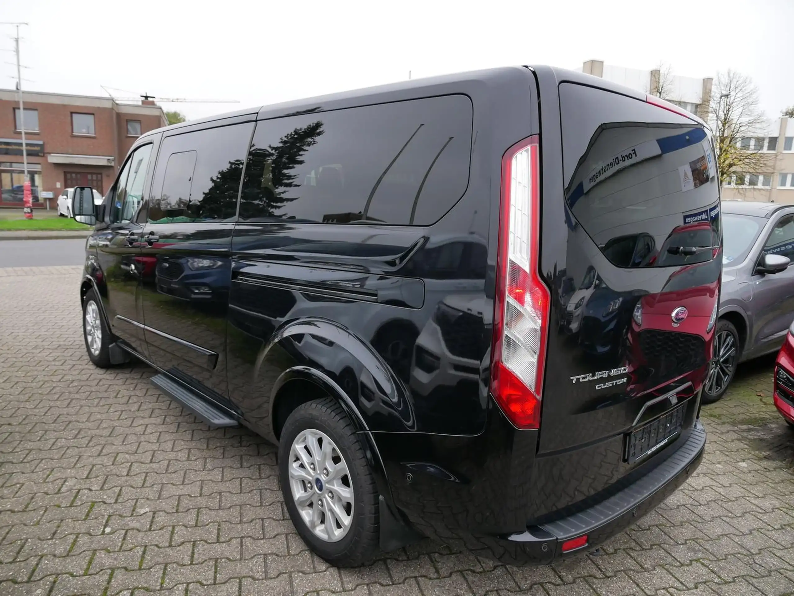 Ford - Tourneo Custom