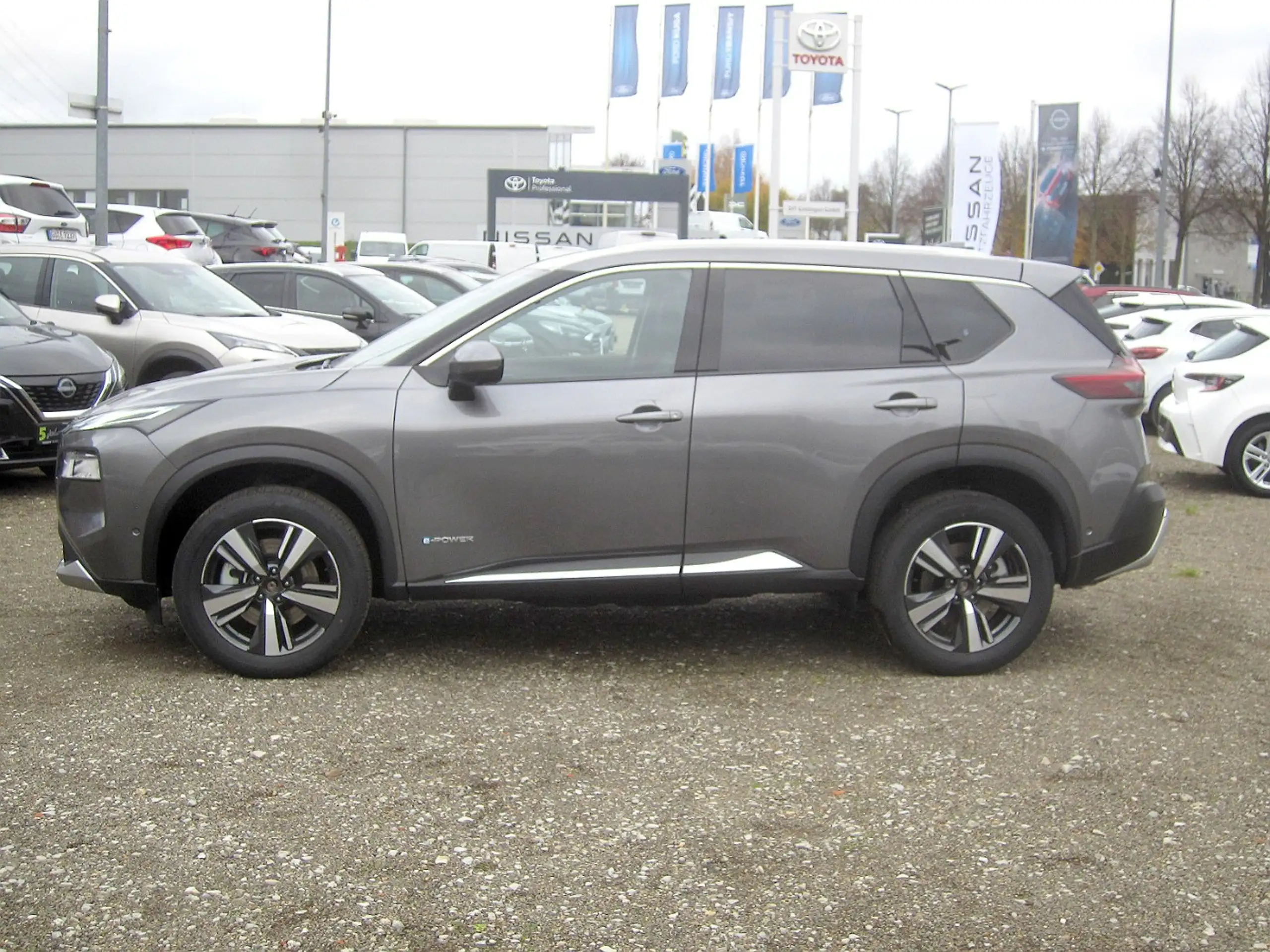 Nissan - X-Trail