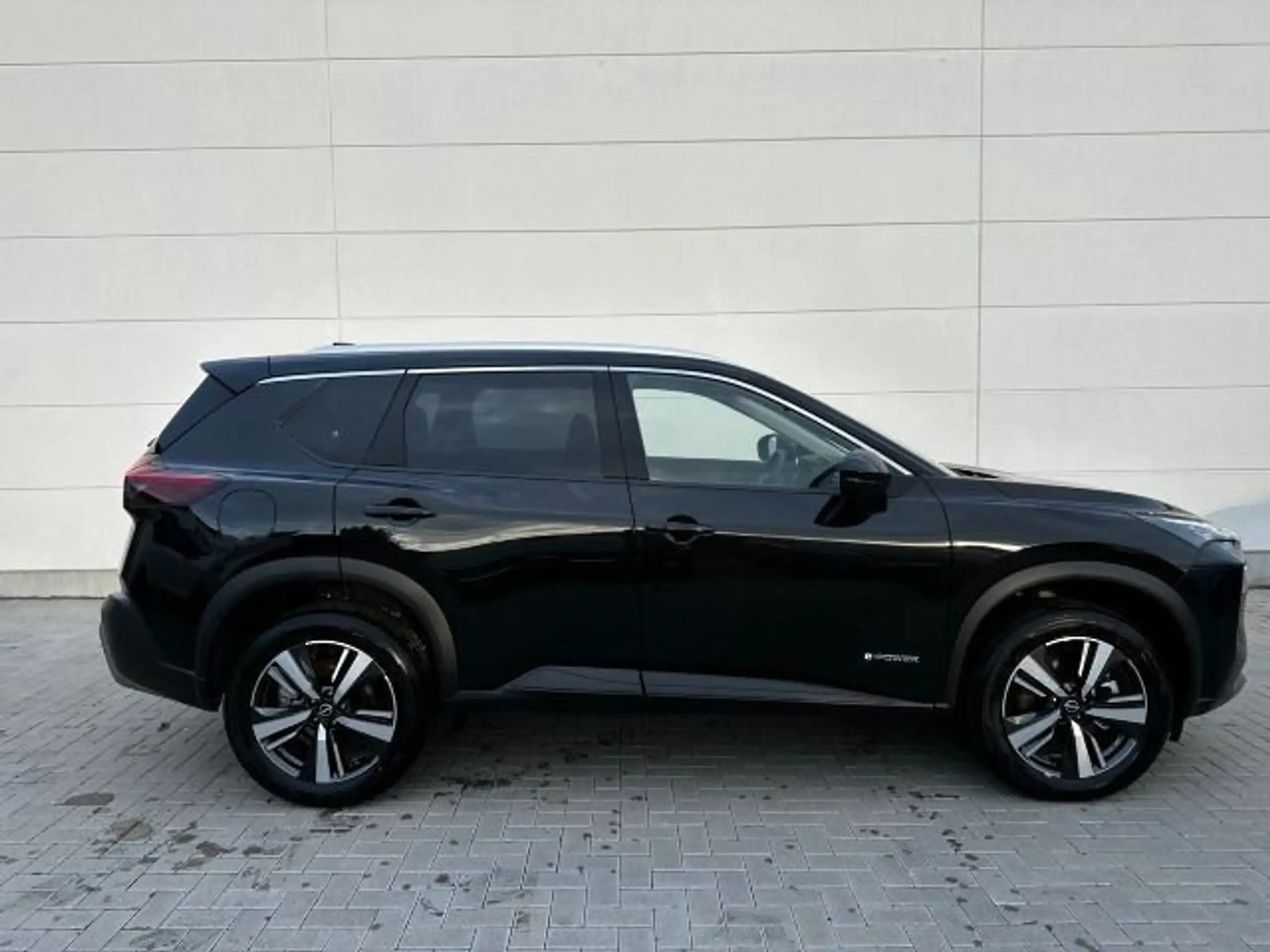 Nissan - X-Trail