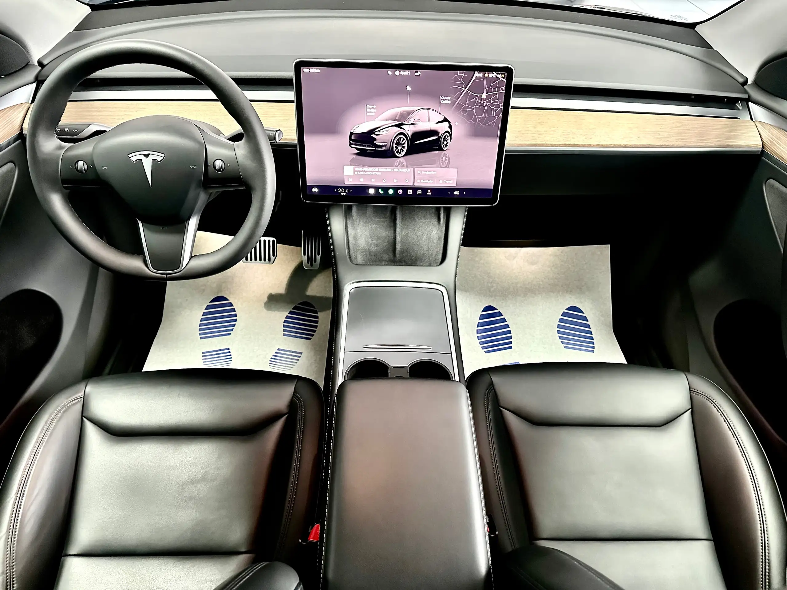 Tesla - Model Y