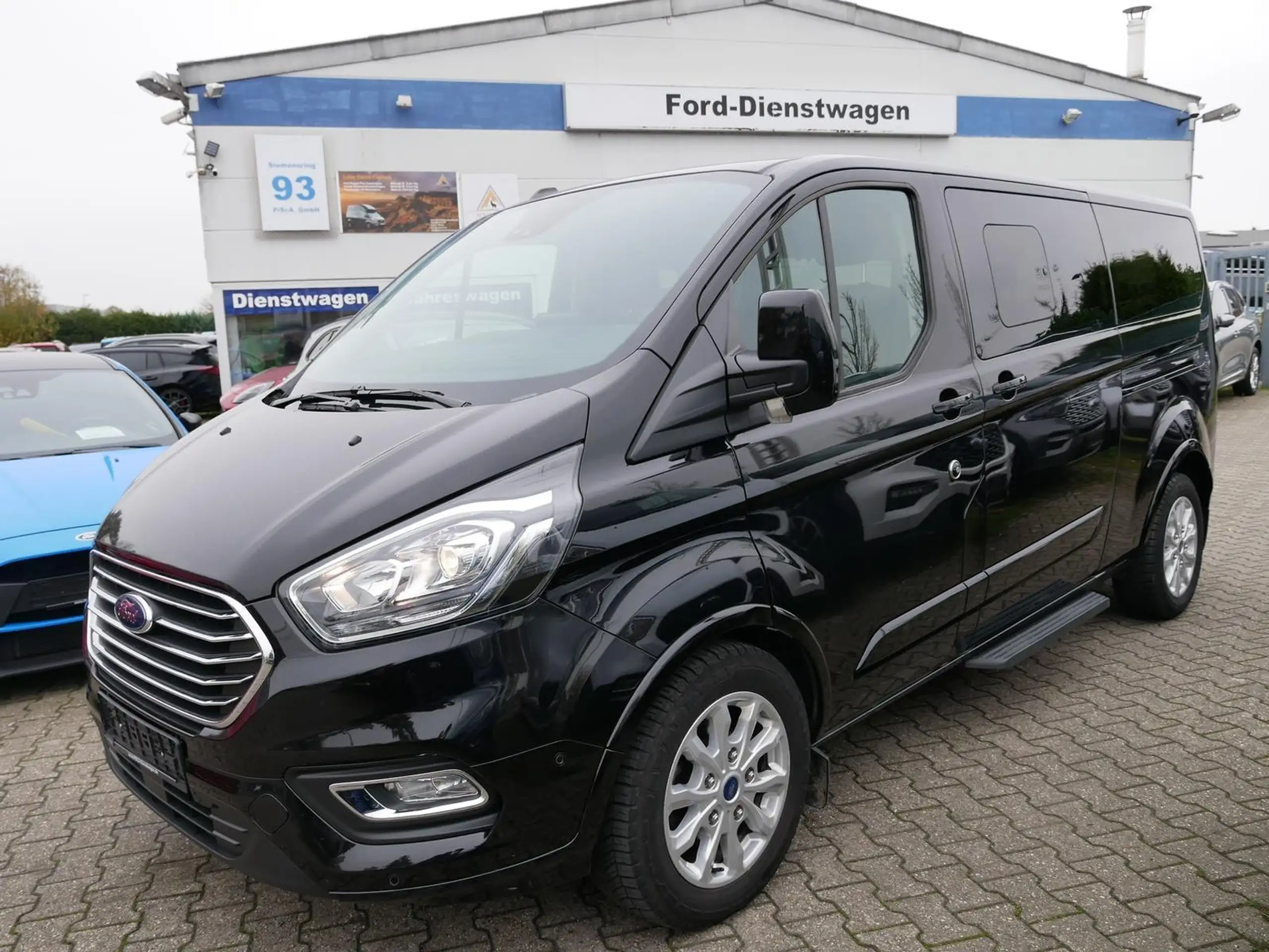 Ford Tourneo Custom 2023