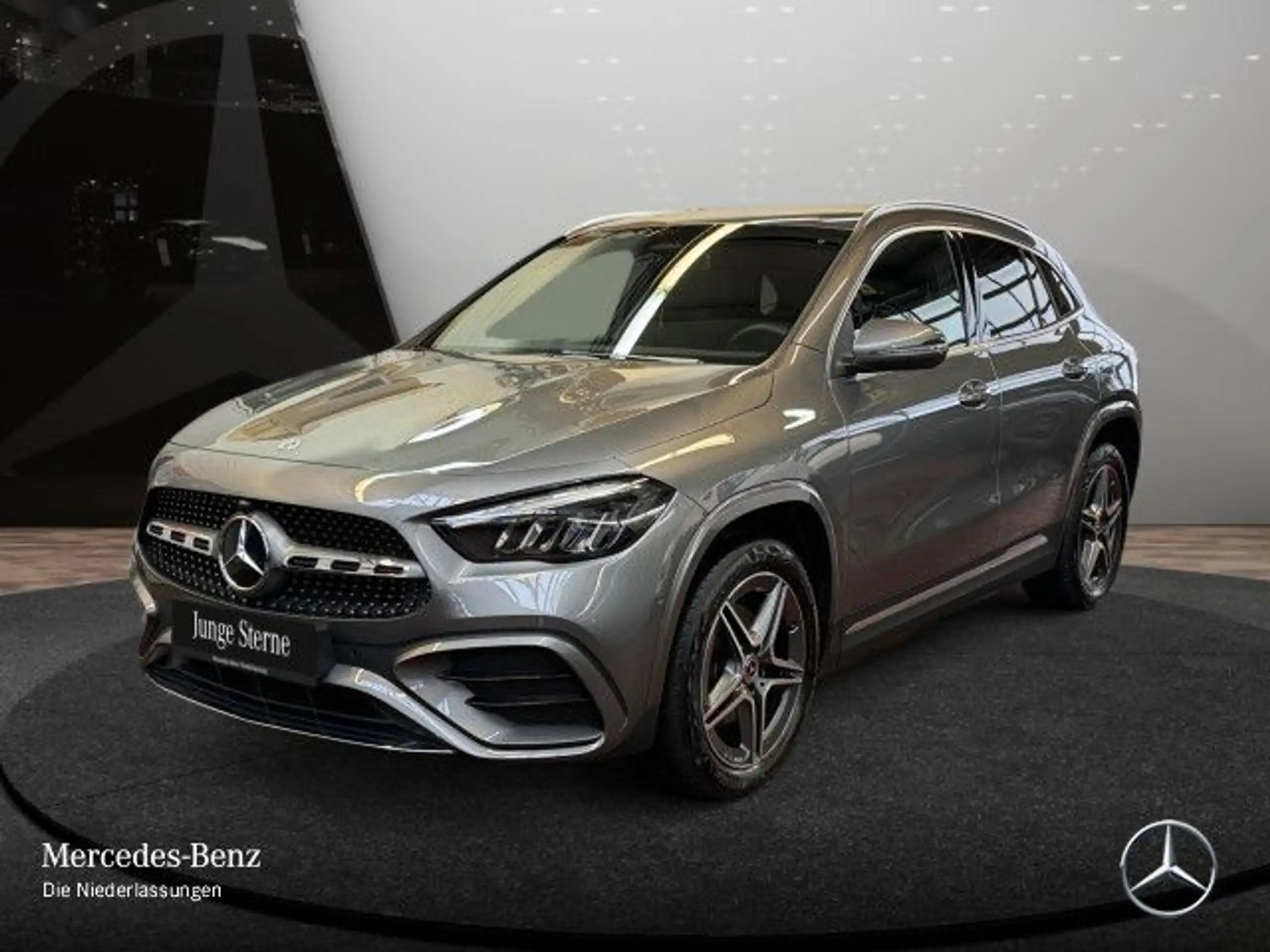 Mercedes-Benz - GLA 250