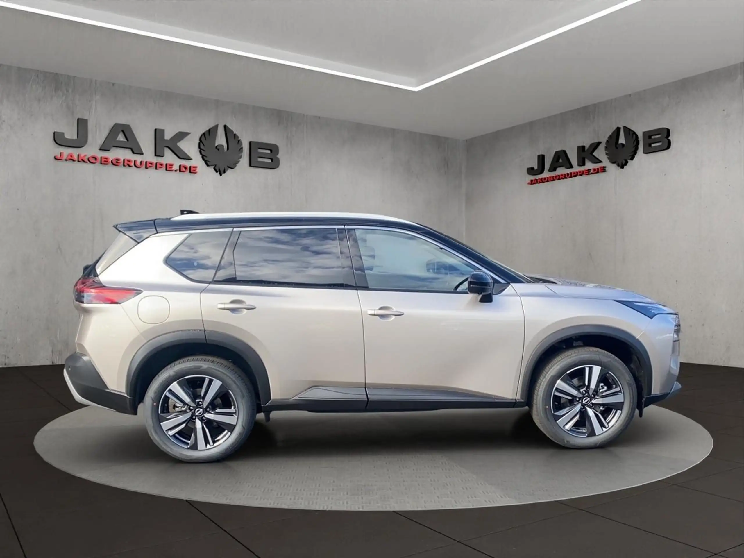 Nissan - X-Trail