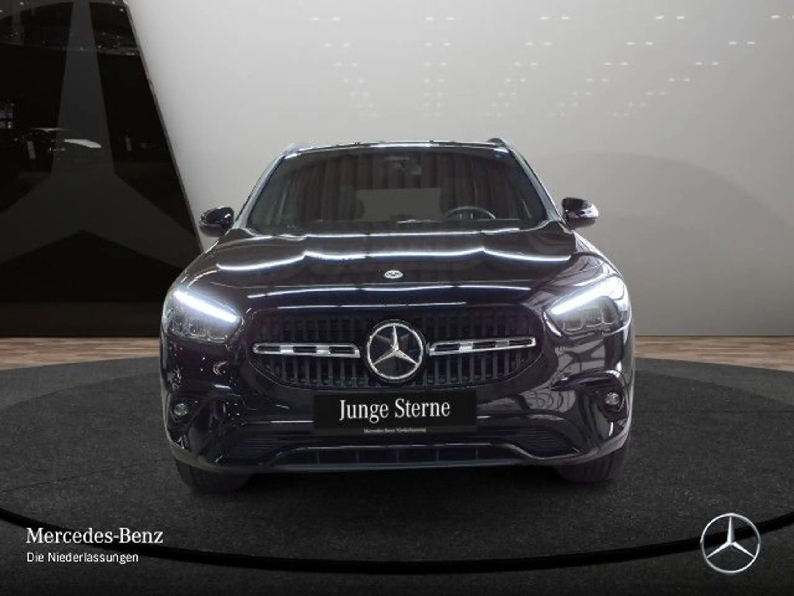 Mercedes-Benz - GLA 200