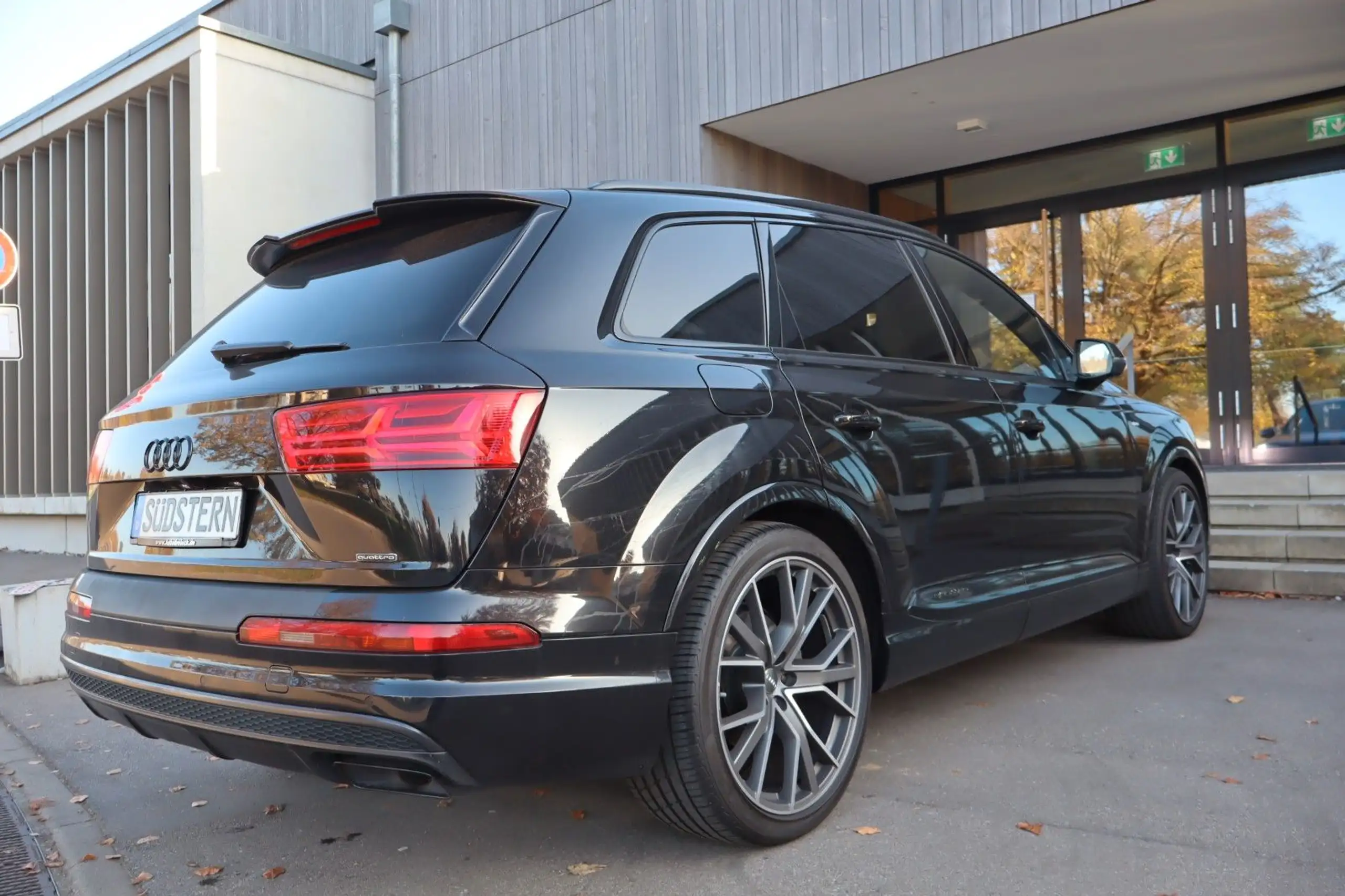 Audi - Q7