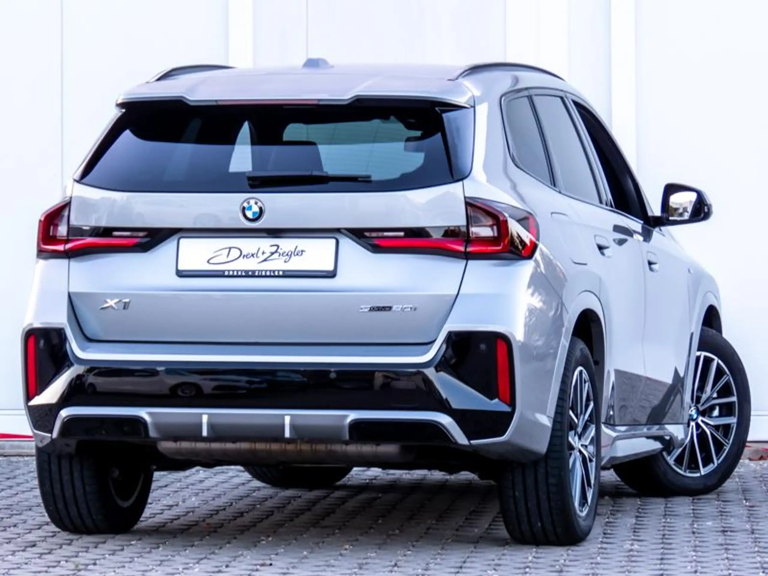 BMW - X1