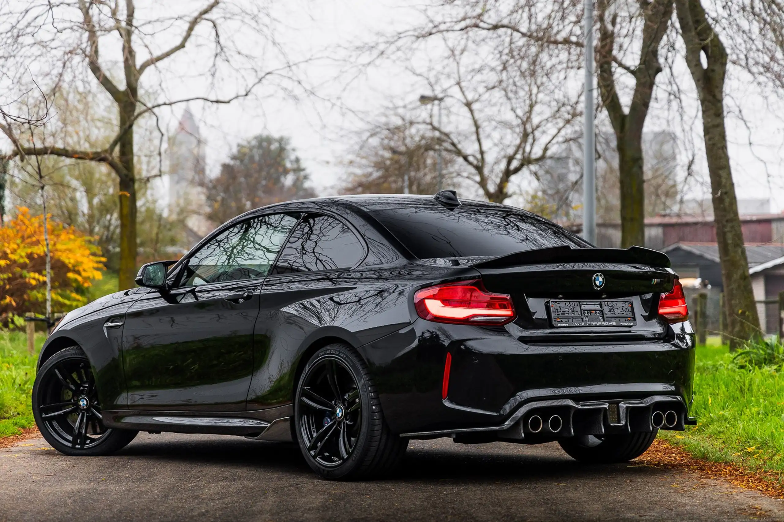 BMW - M2