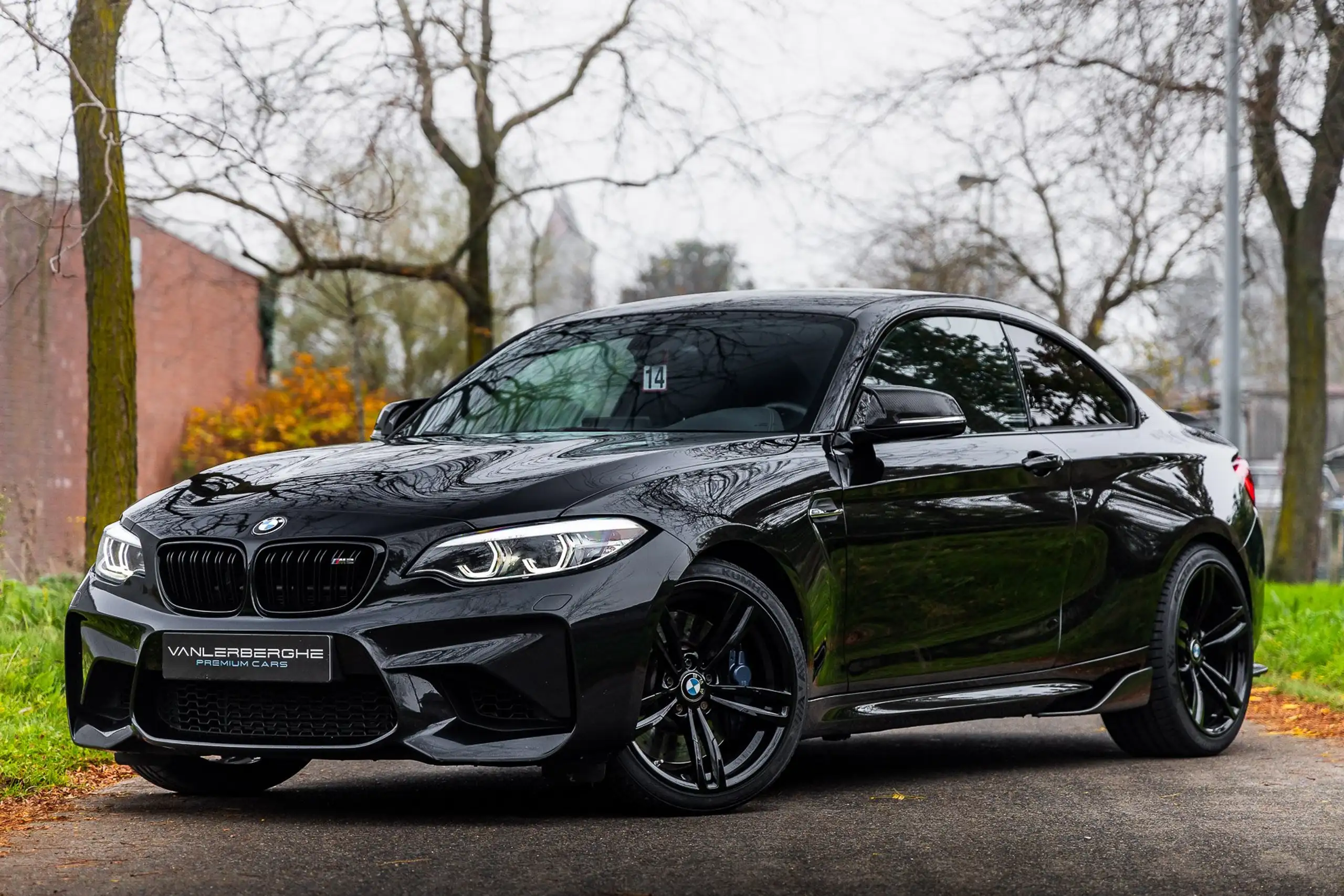 BMW - M2