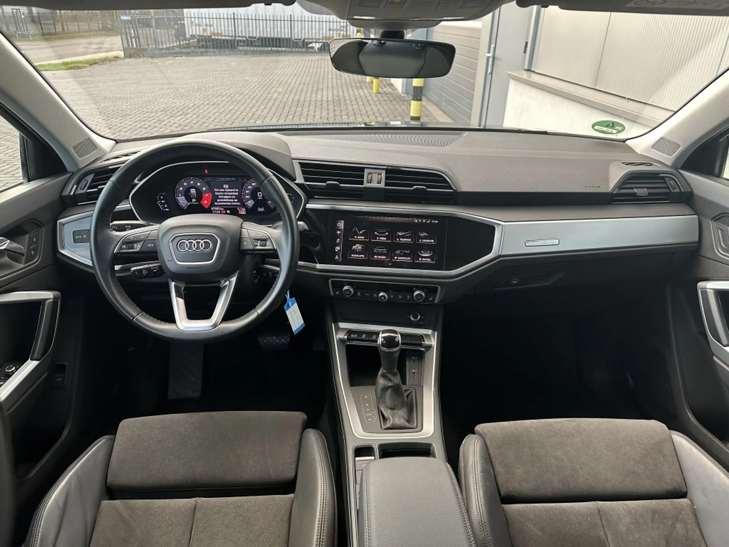 Audi - Q3