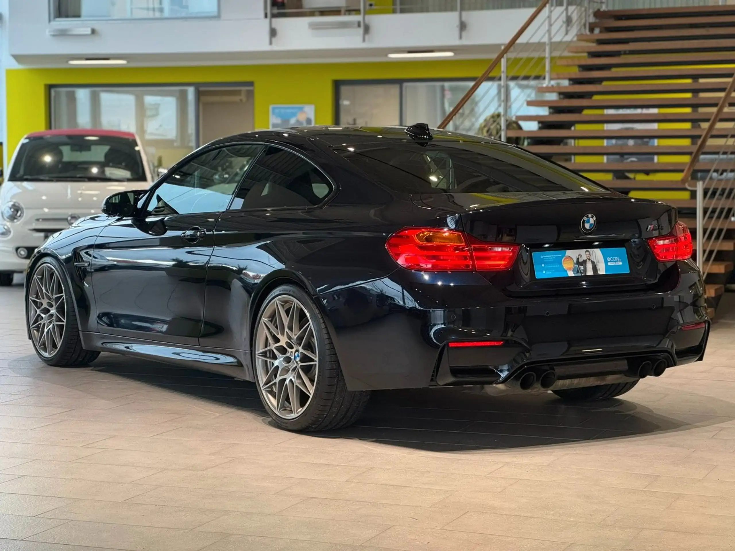 BMW - M4