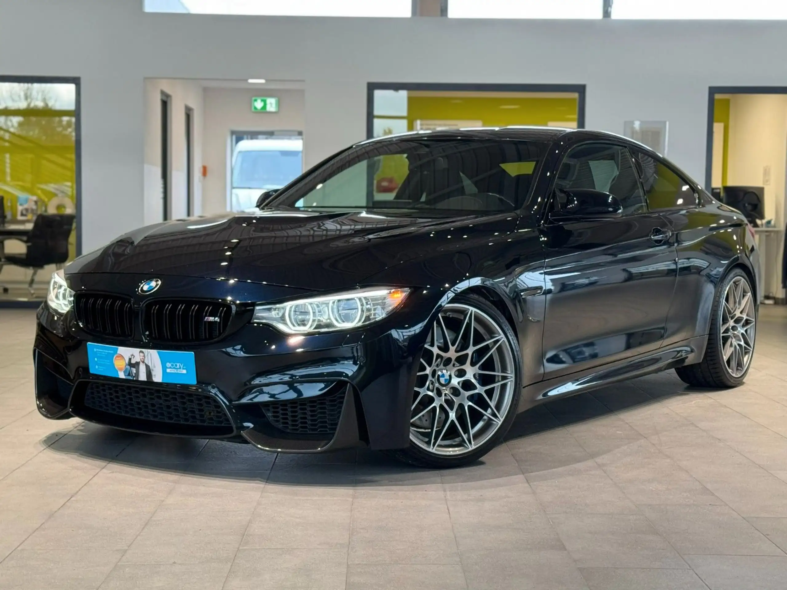 BMW - M4