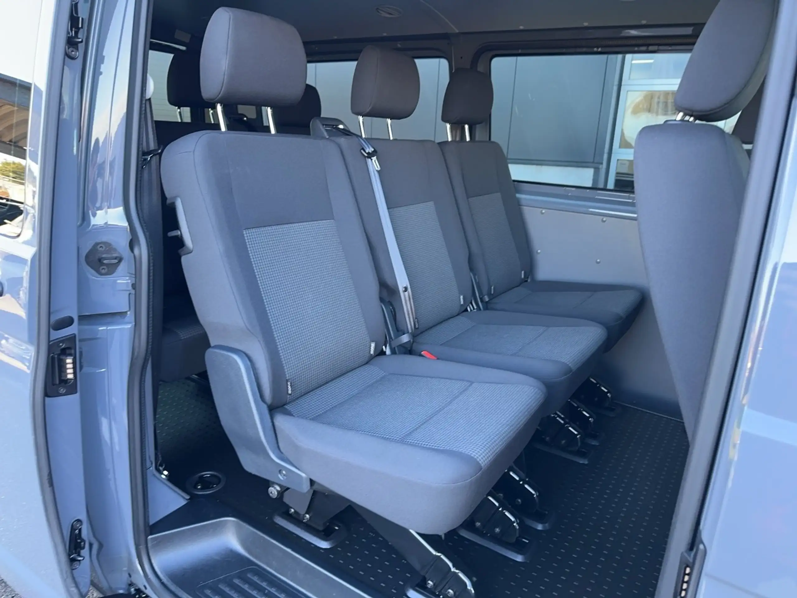 Volkswagen - T6.1 Transporter