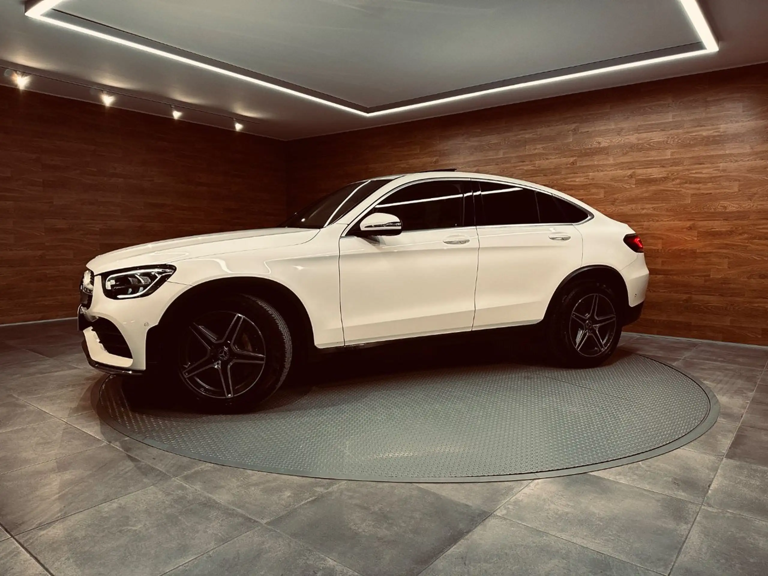 Mercedes-Benz - GLC 63 AMG