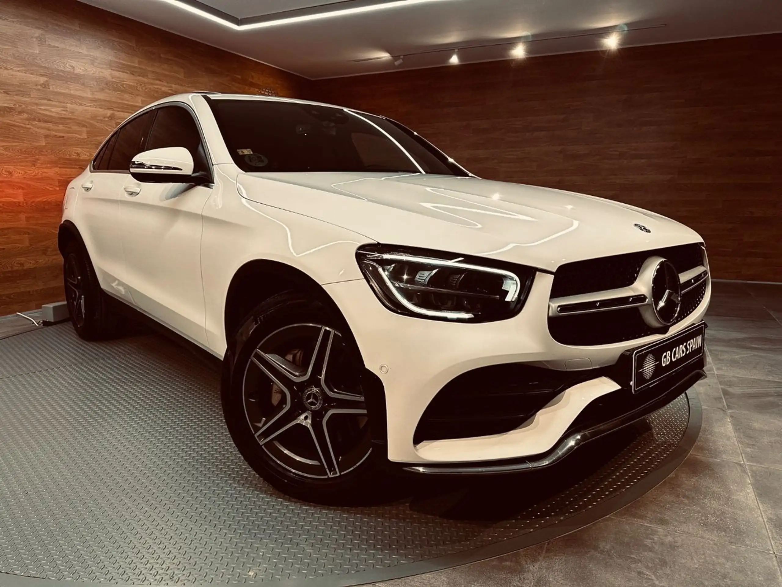 Mercedes-Benz - GLC 63 AMG