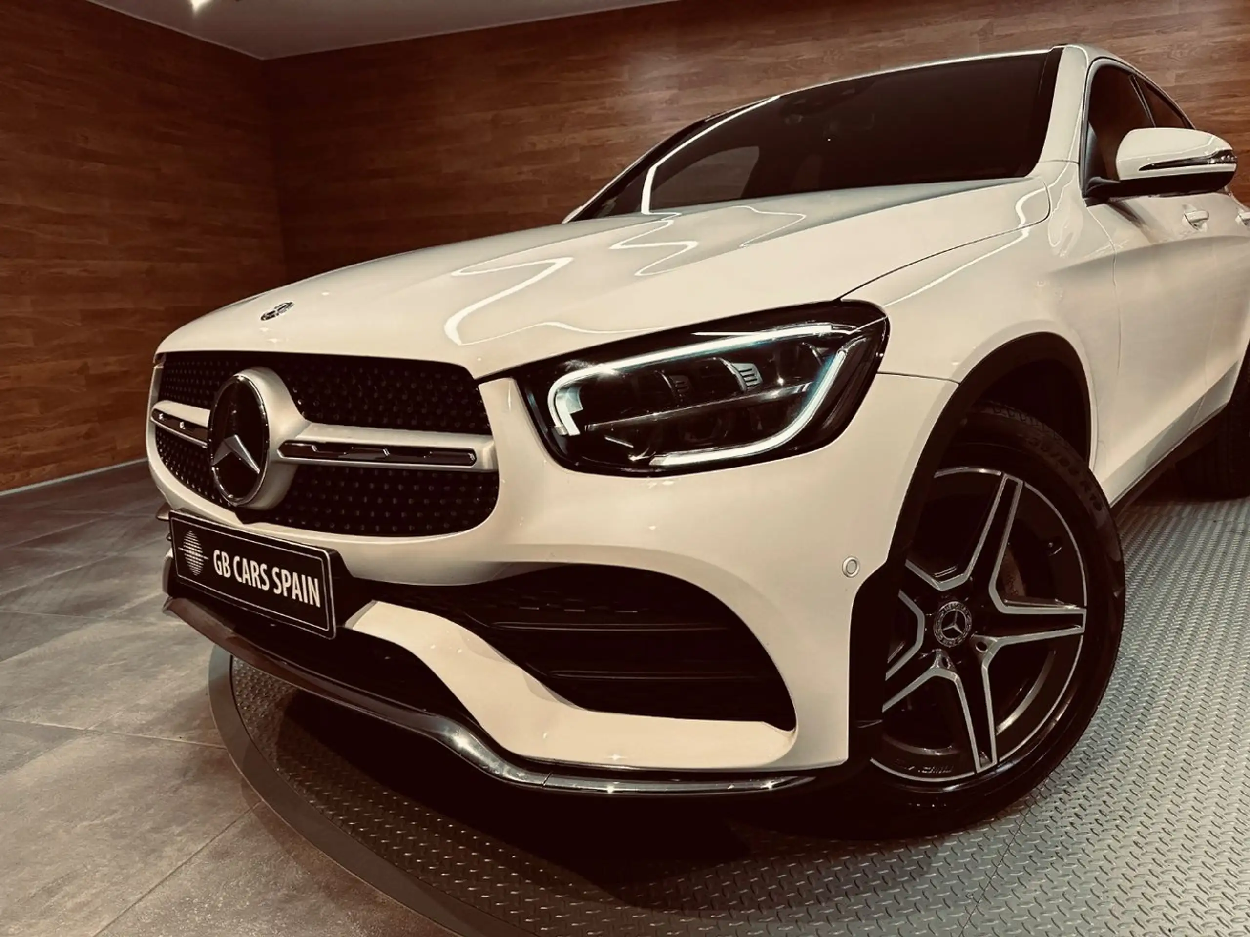 Mercedes-Benz - GLC 63 AMG