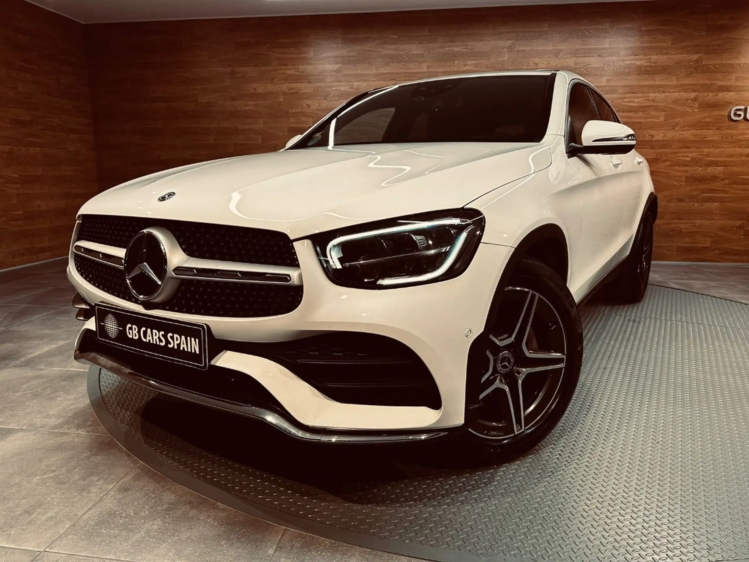 Mercedes-Benz - GLC 63 AMG