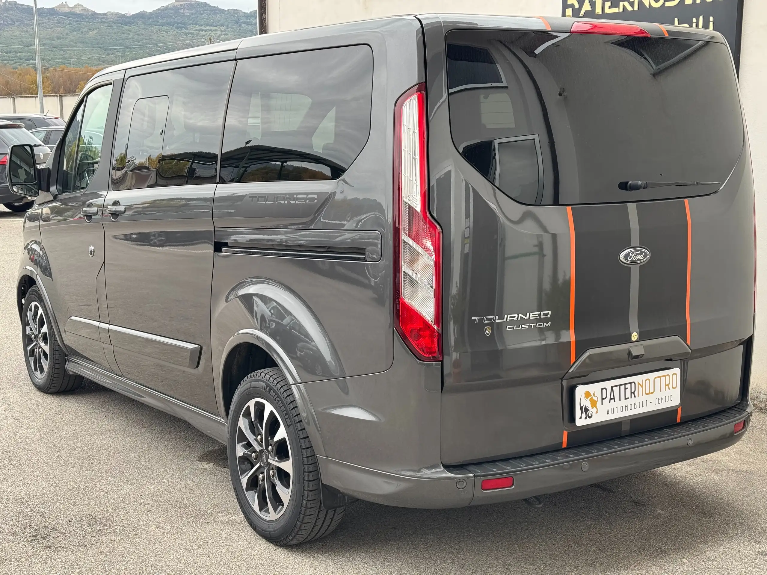 Ford - Tourneo Custom