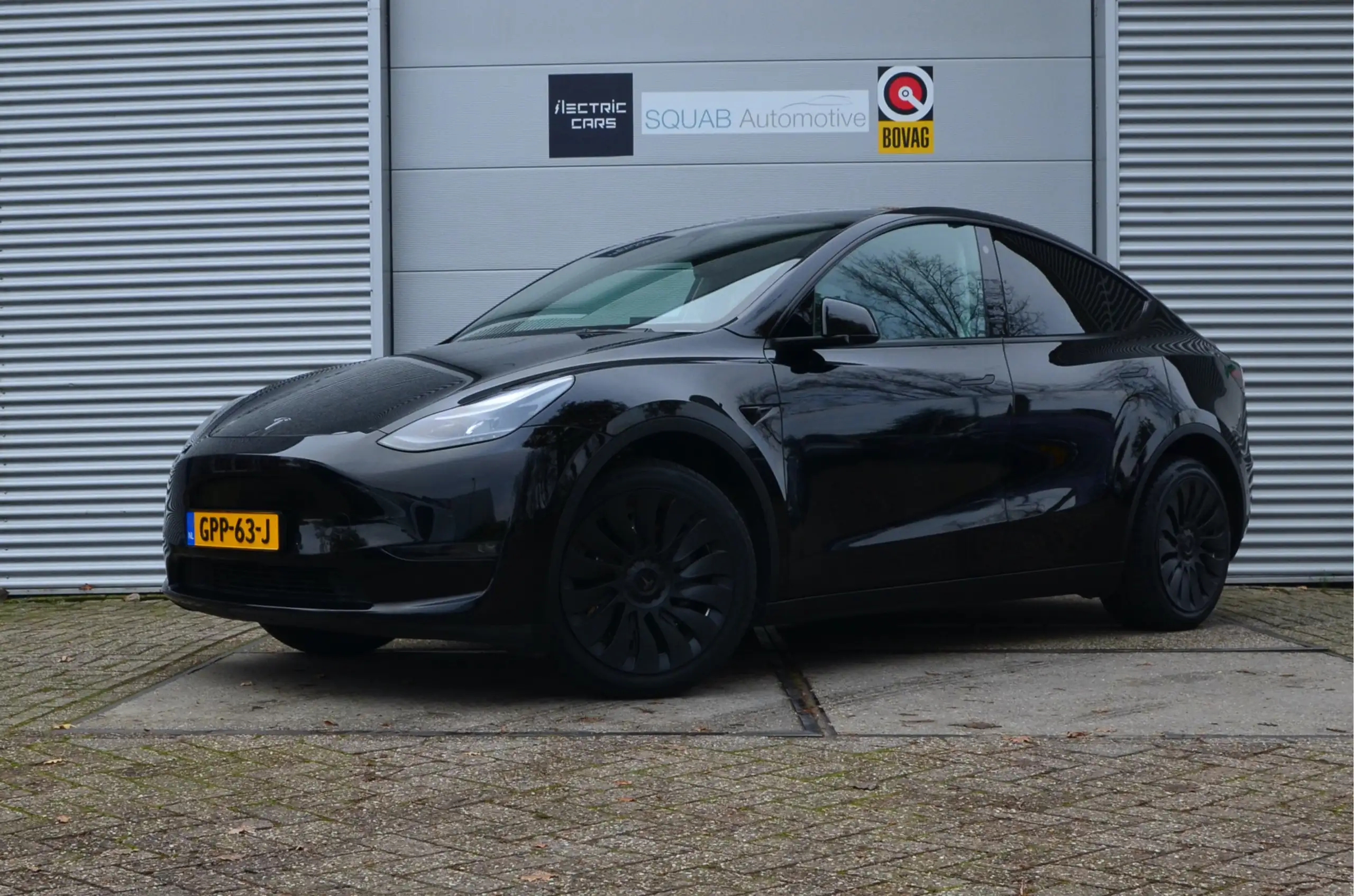 Tesla - Model Y