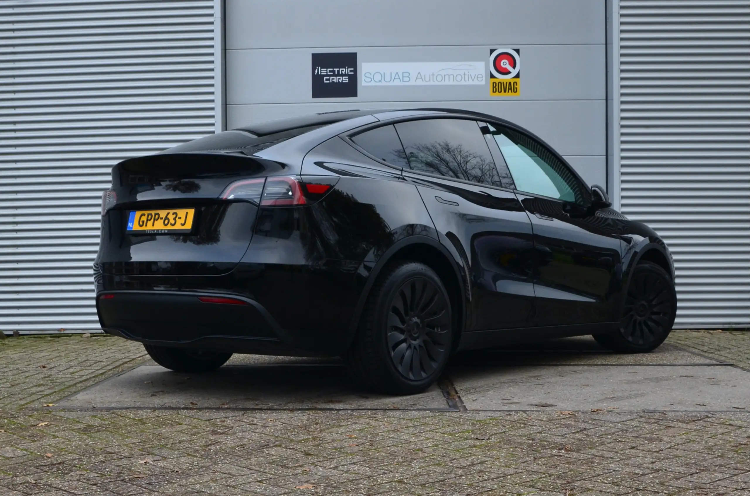 Tesla - Model Y