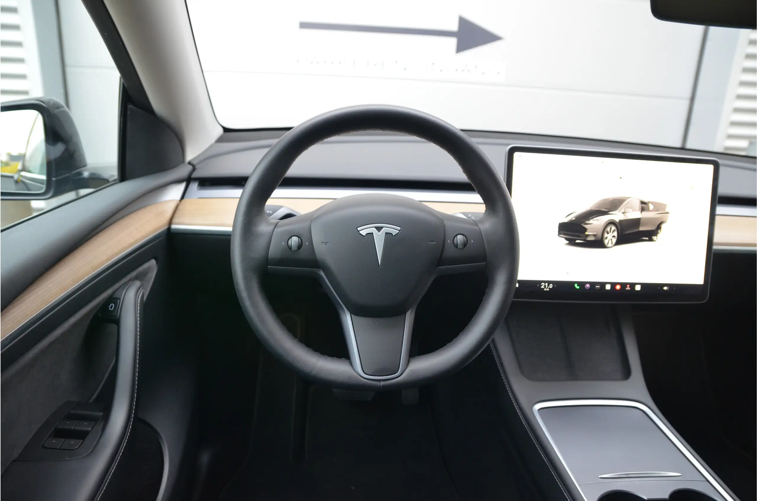 Tesla - Model Y