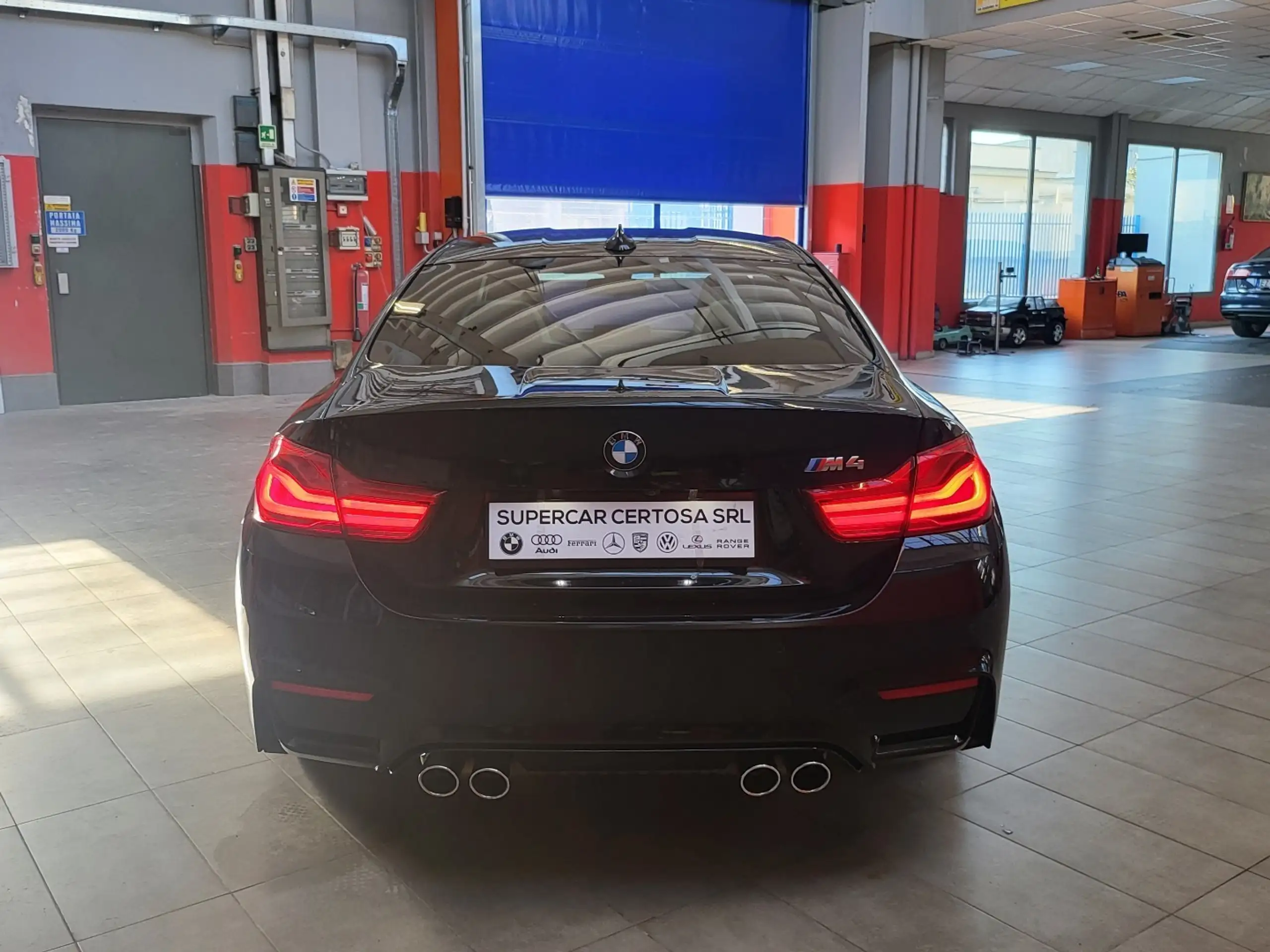 BMW - M4