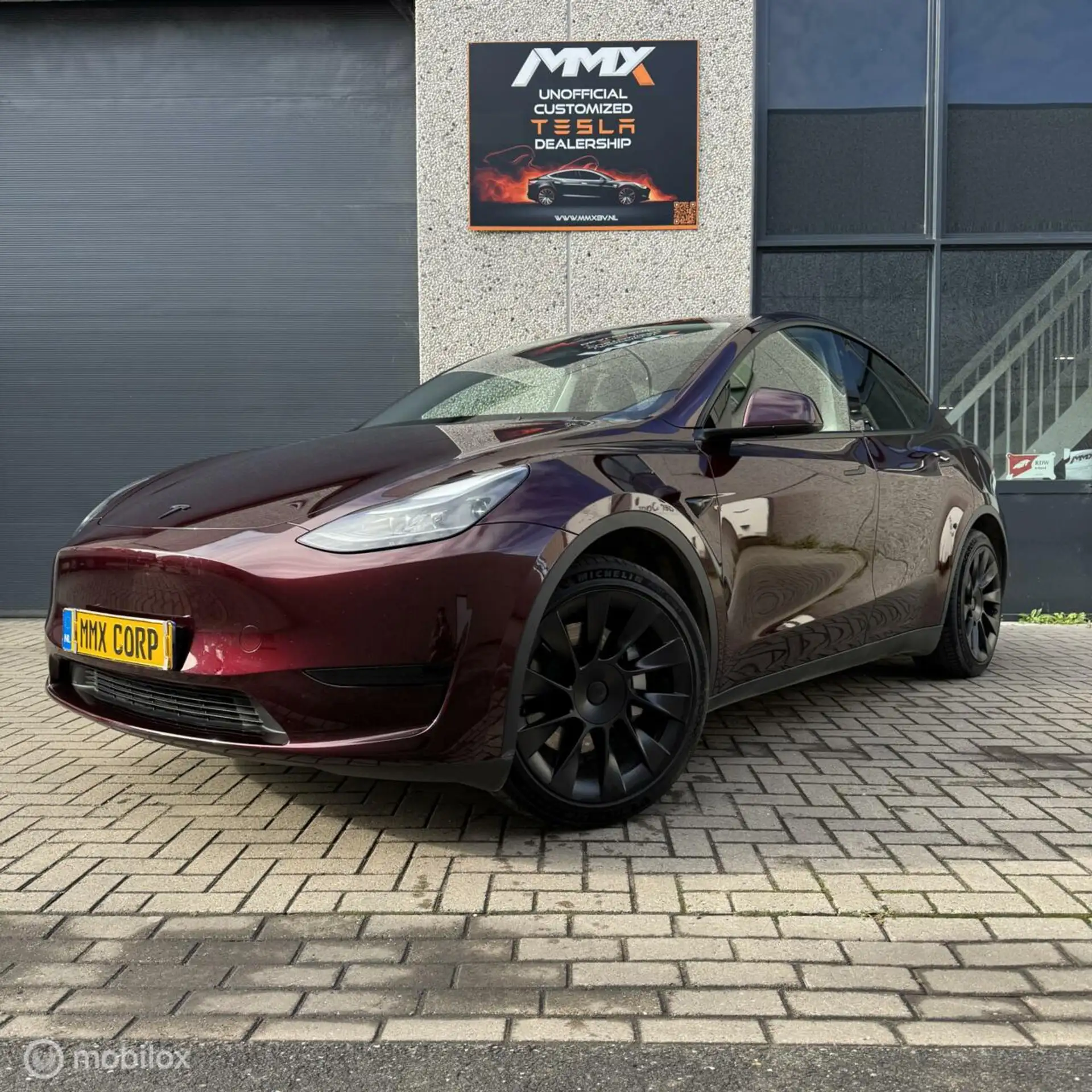 Tesla - Model Y