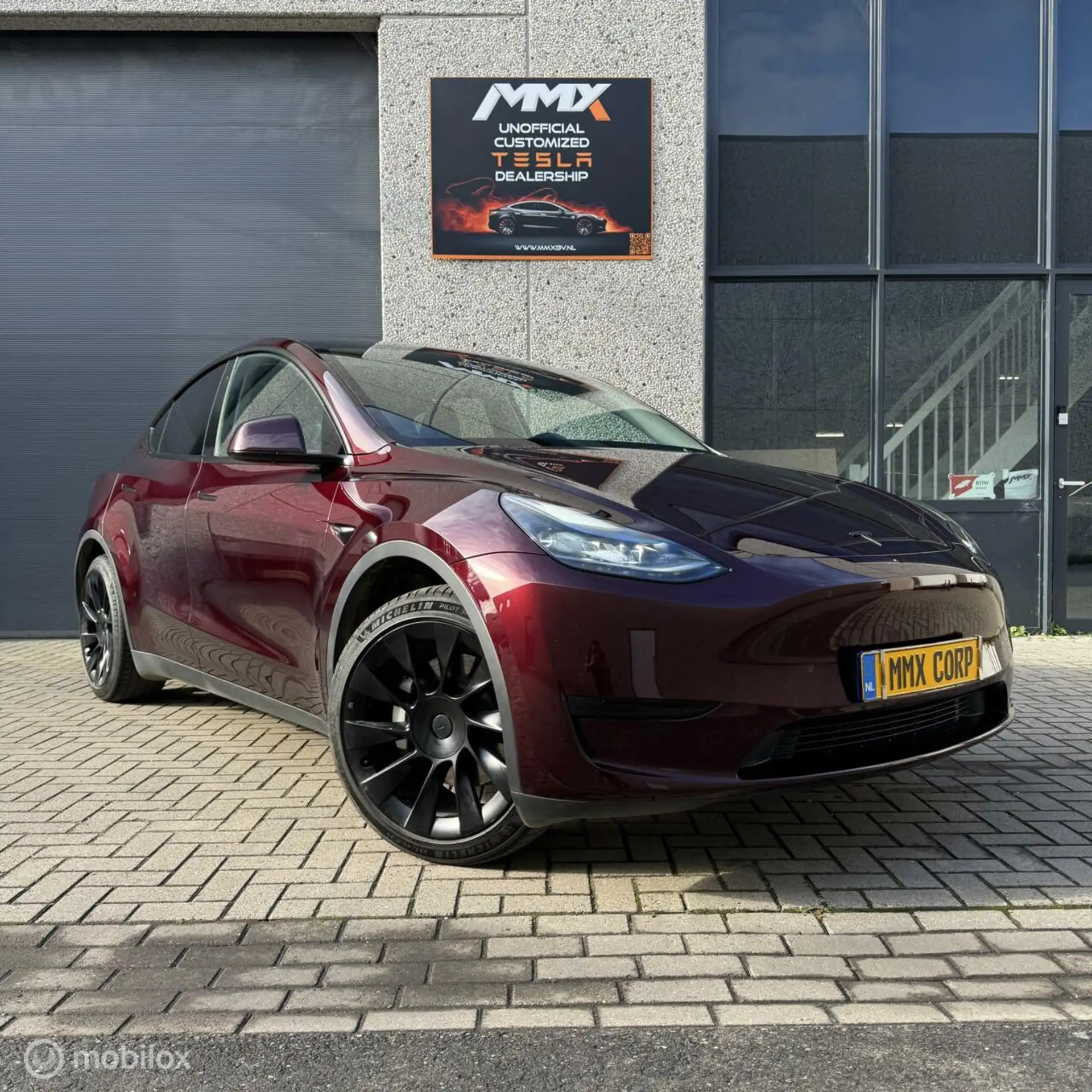 Tesla - Model Y