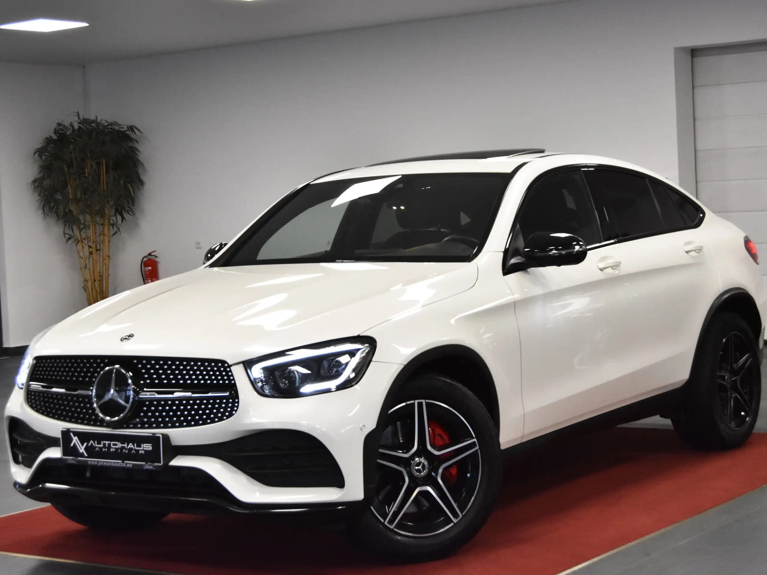 Mercedes-Benz - GLC 200