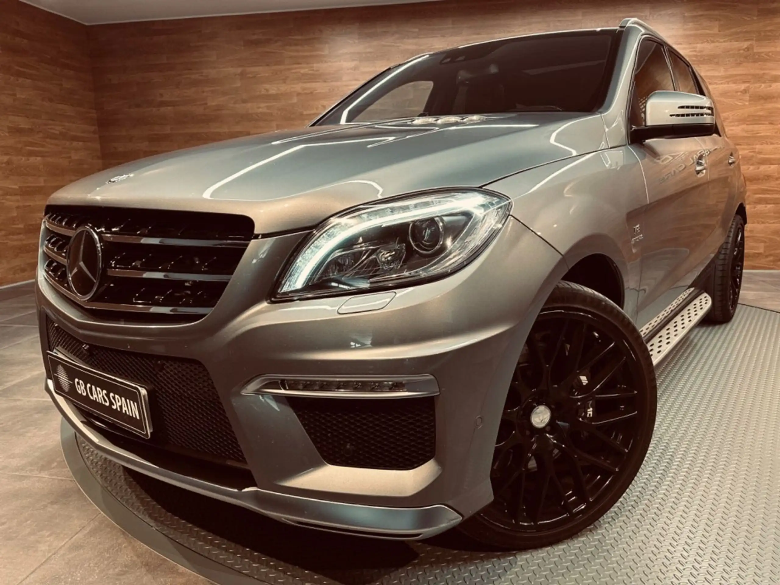 Mercedes-Benz - ML 63 AMG