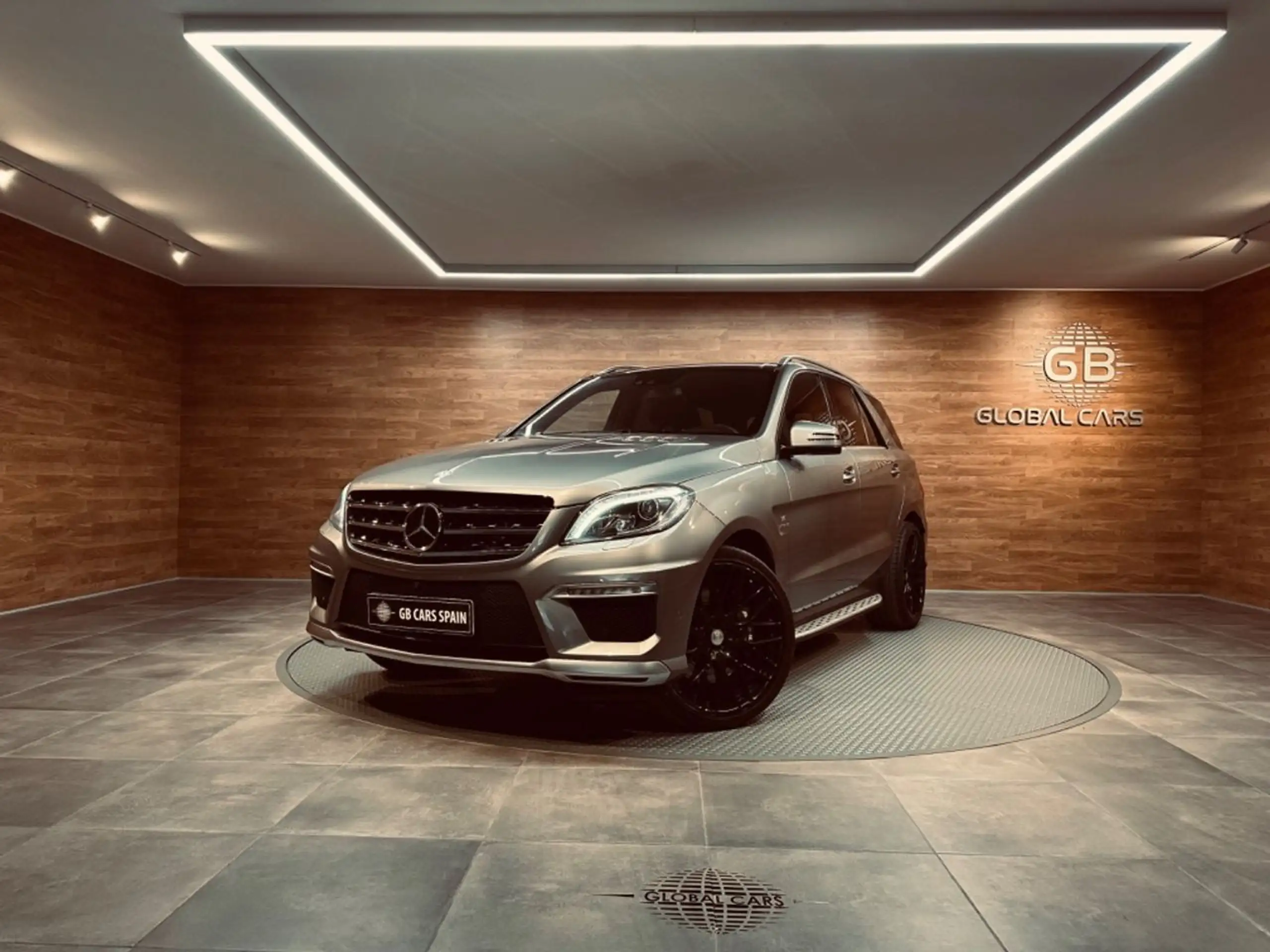 Mercedes-Benz - ML 63 AMG