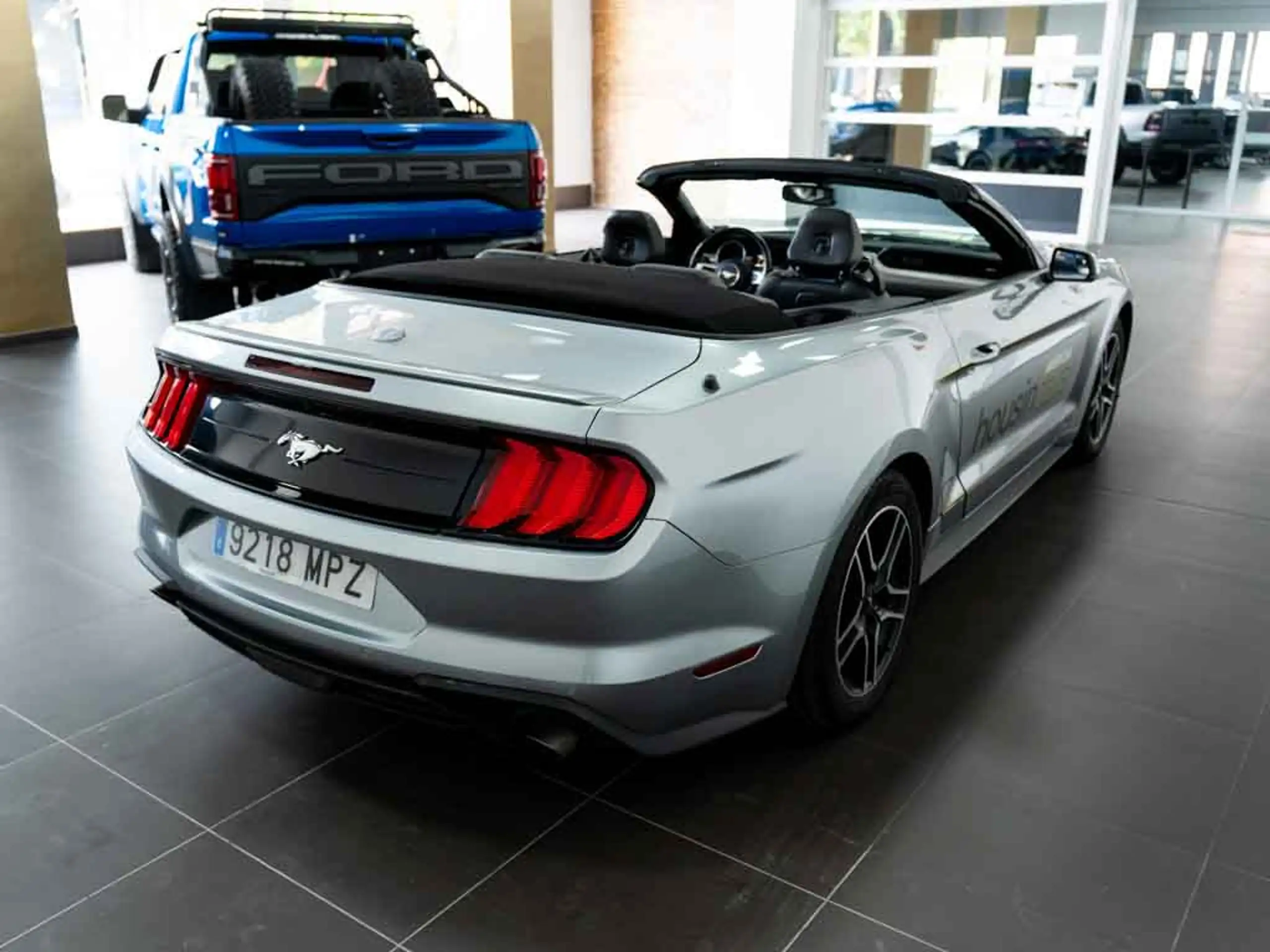 Ford - Mustang