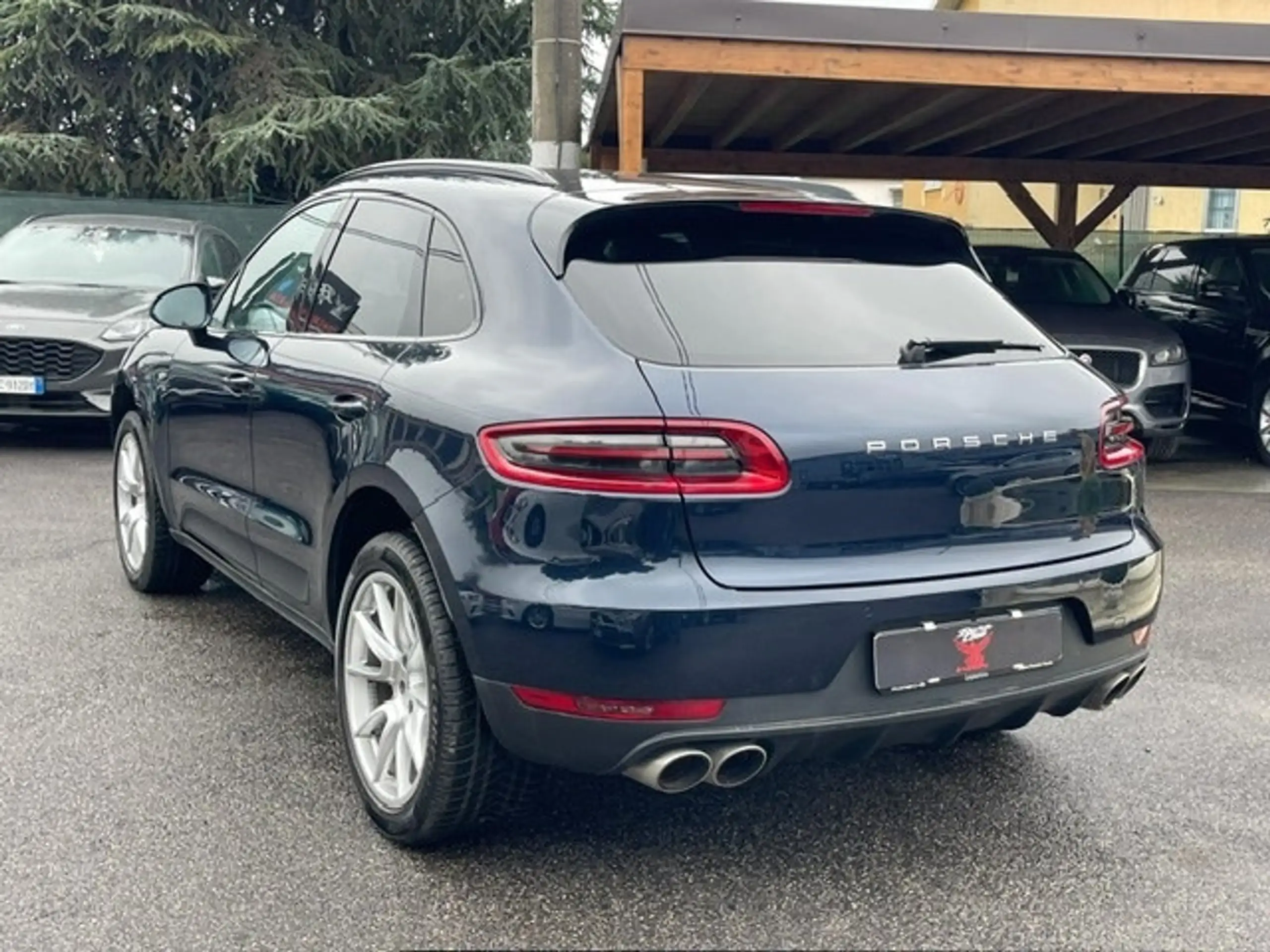 Porsche - Macan