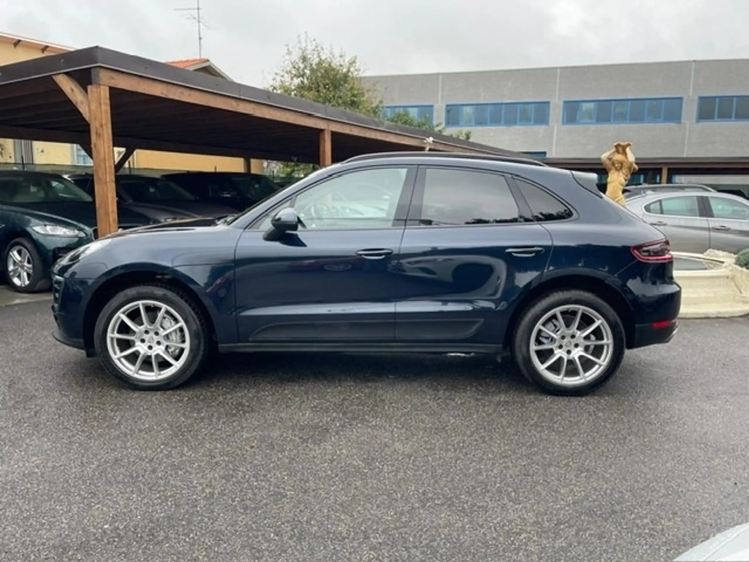 Porsche - Macan