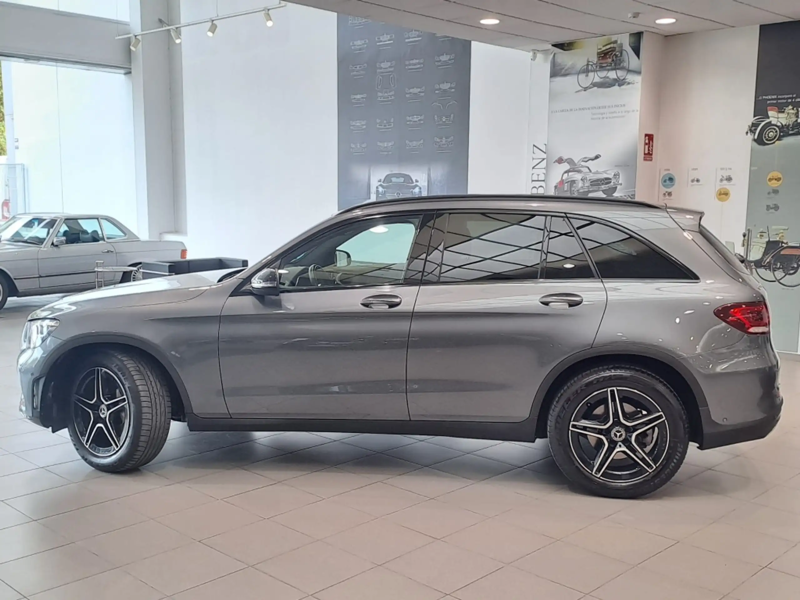 Mercedes-Benz - GLC 220