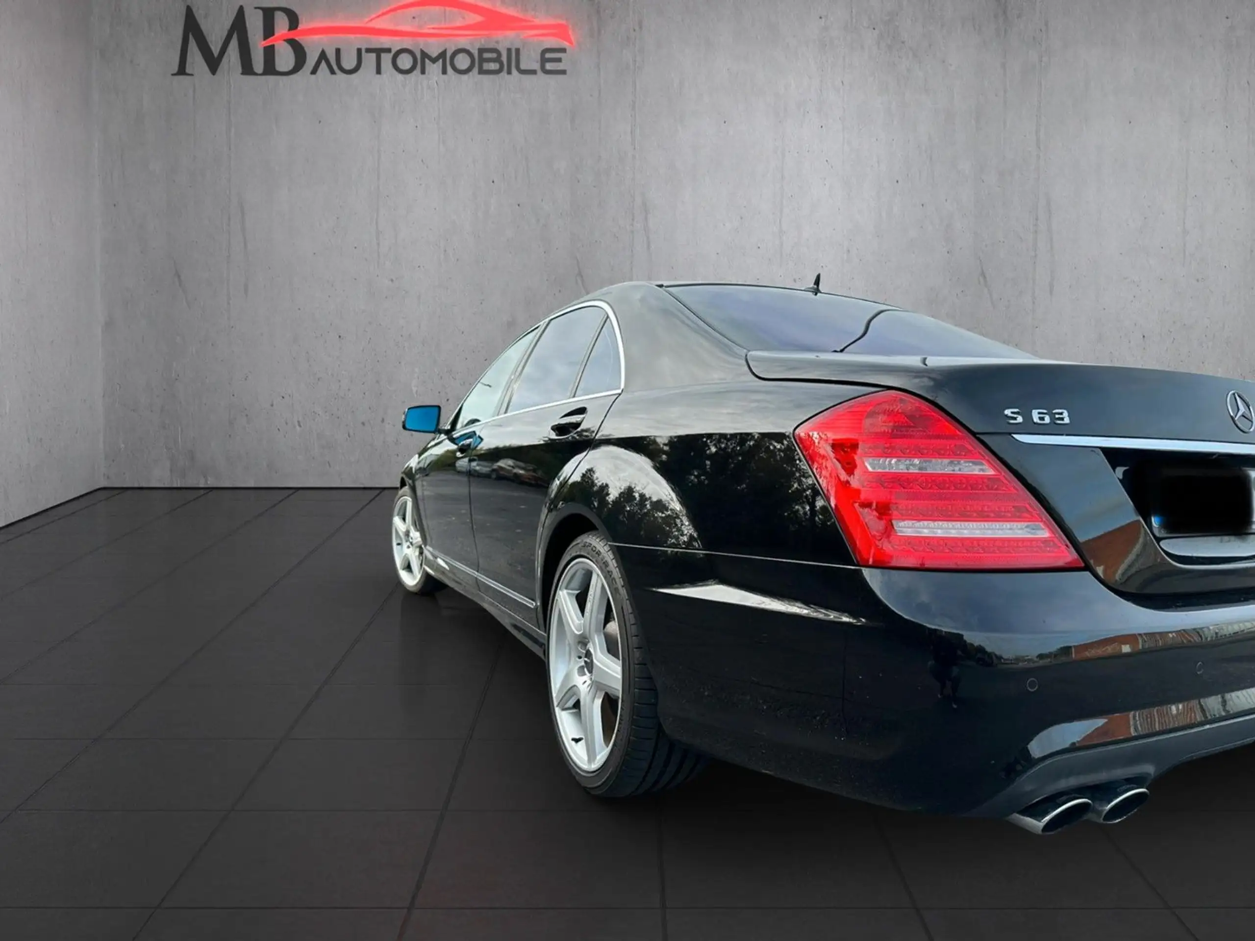 Mercedes-Benz - S 63 AMG