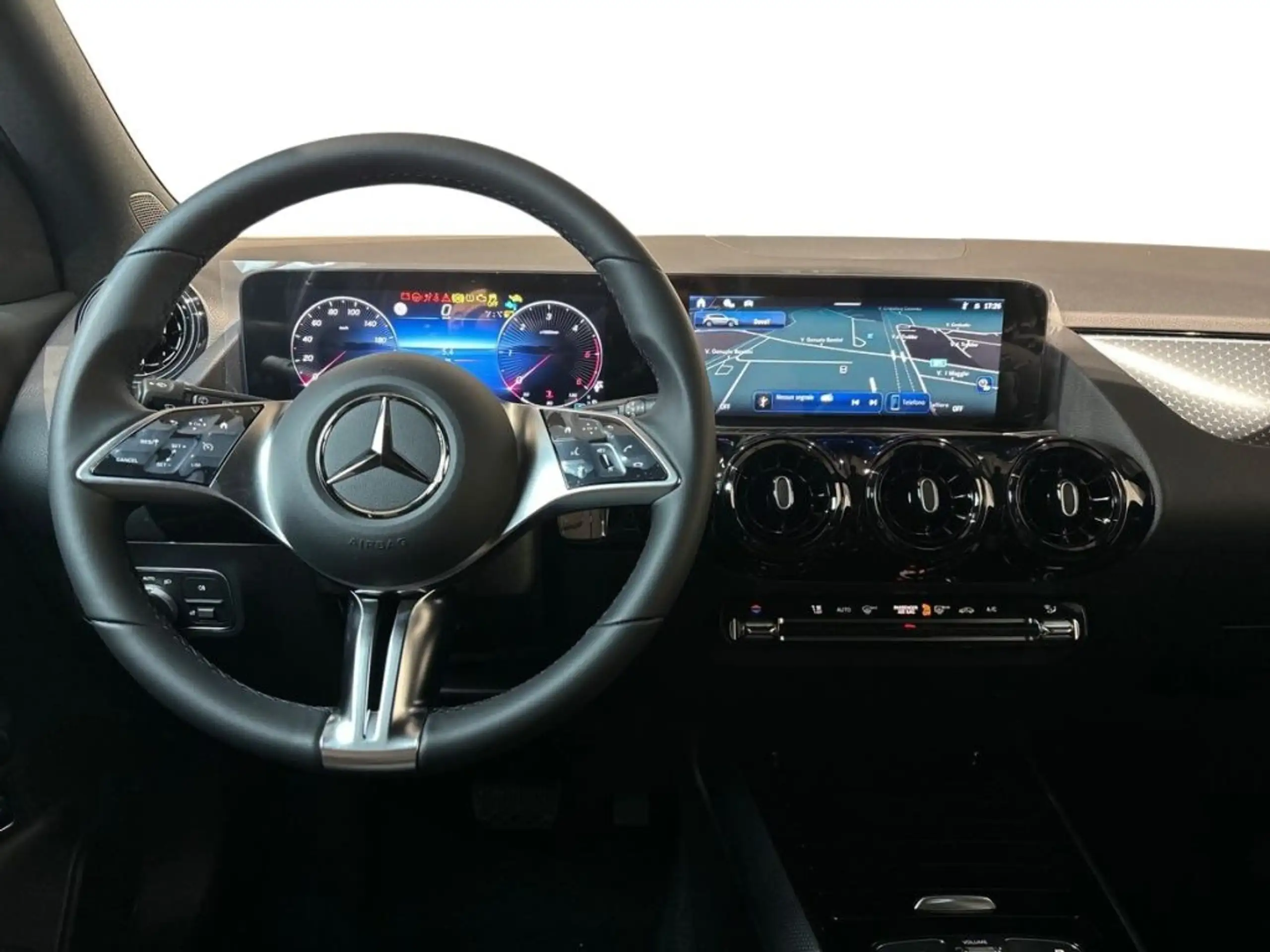 Mercedes-Benz - GLA 180