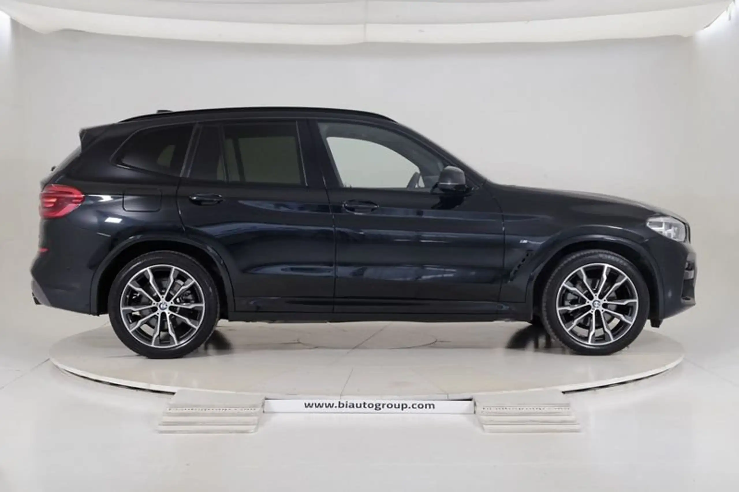 BMW - X3