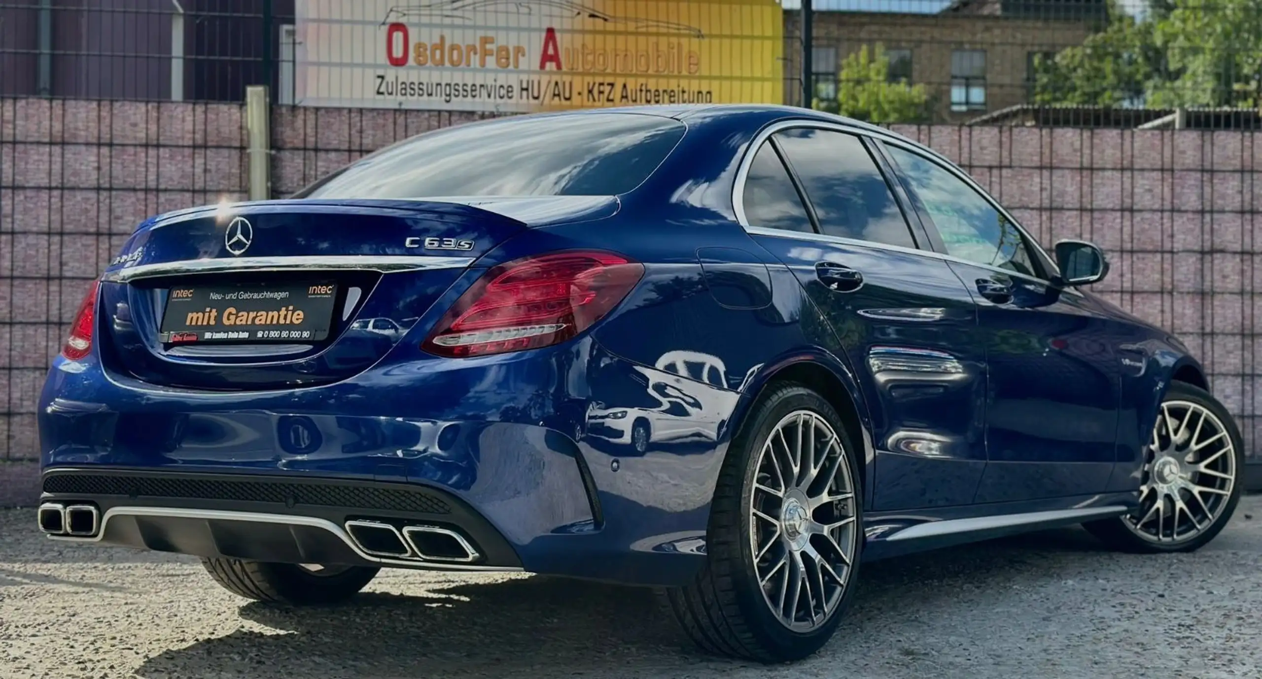 Mercedes-Benz - C 63 AMG