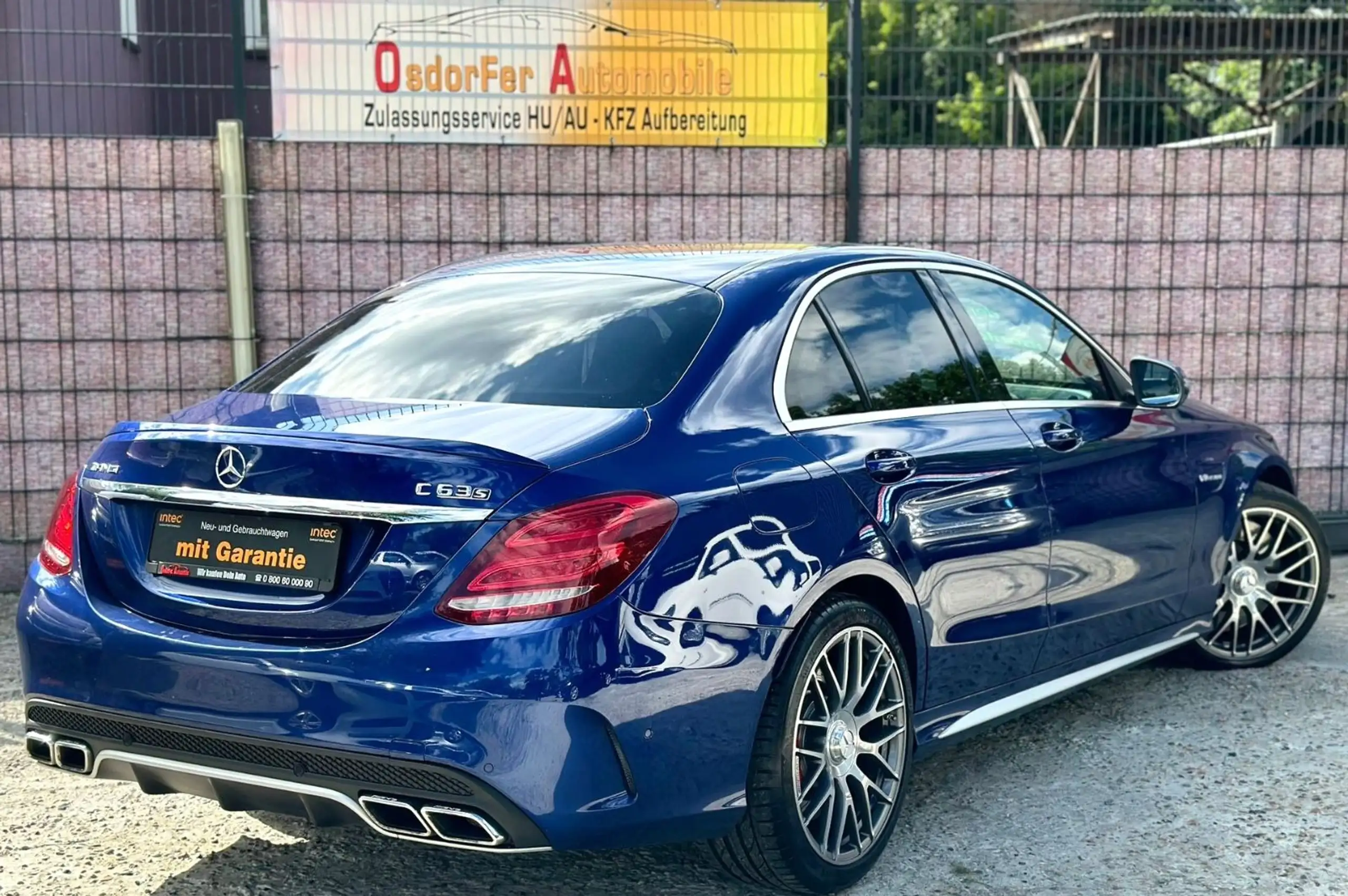 Mercedes-Benz - C 63 AMG