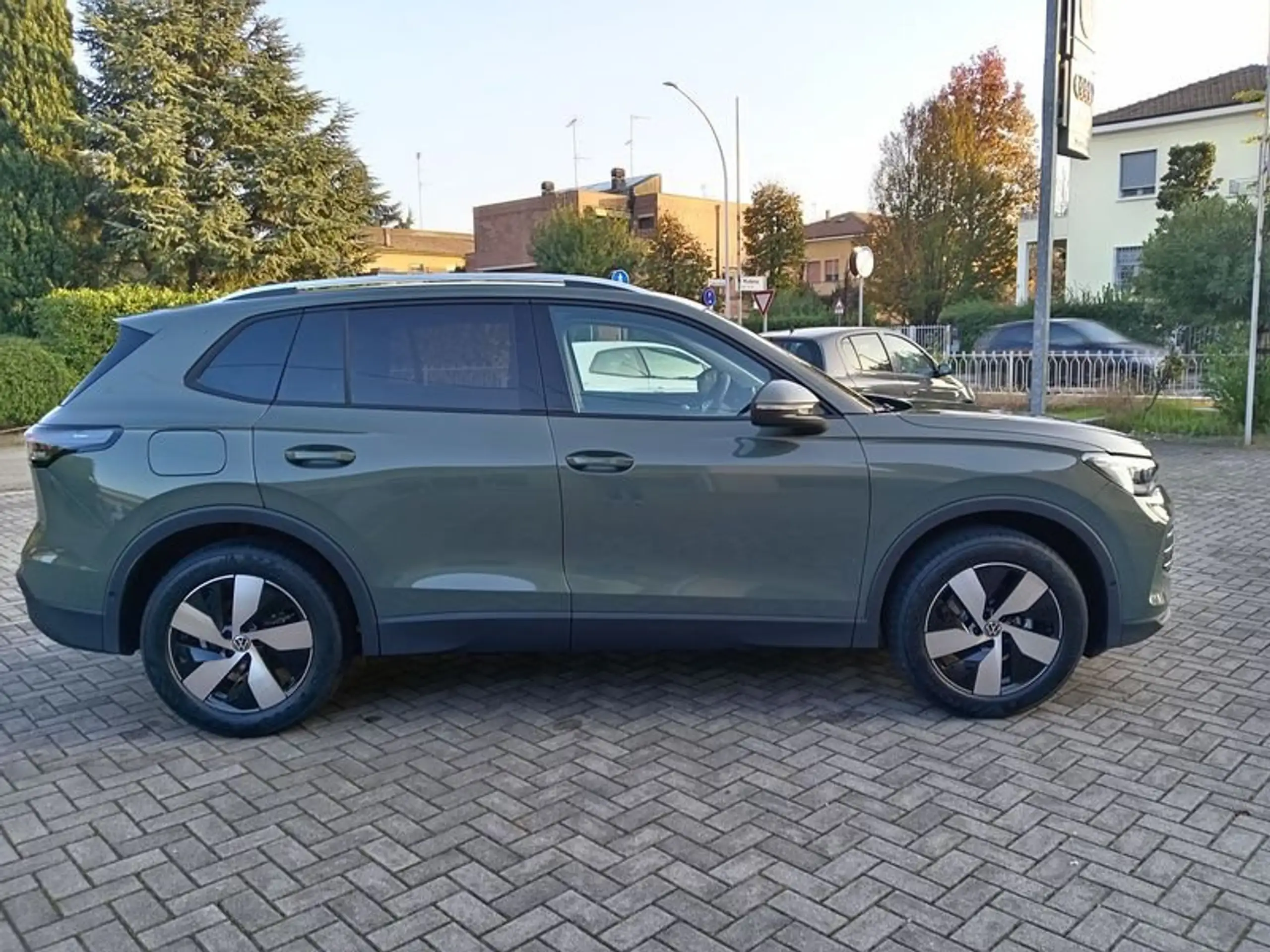 Volkswagen - Tiguan