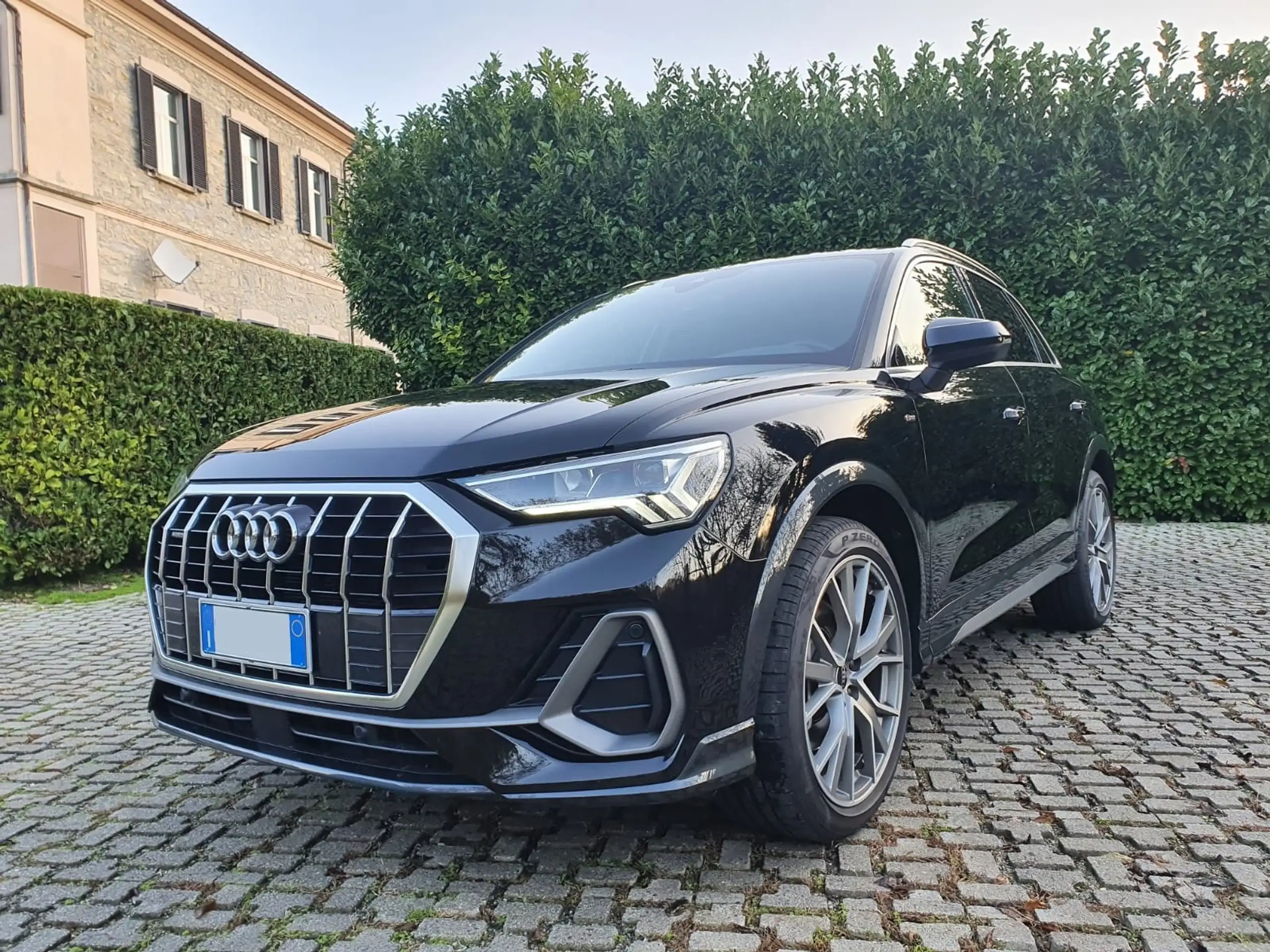 Audi - Q3