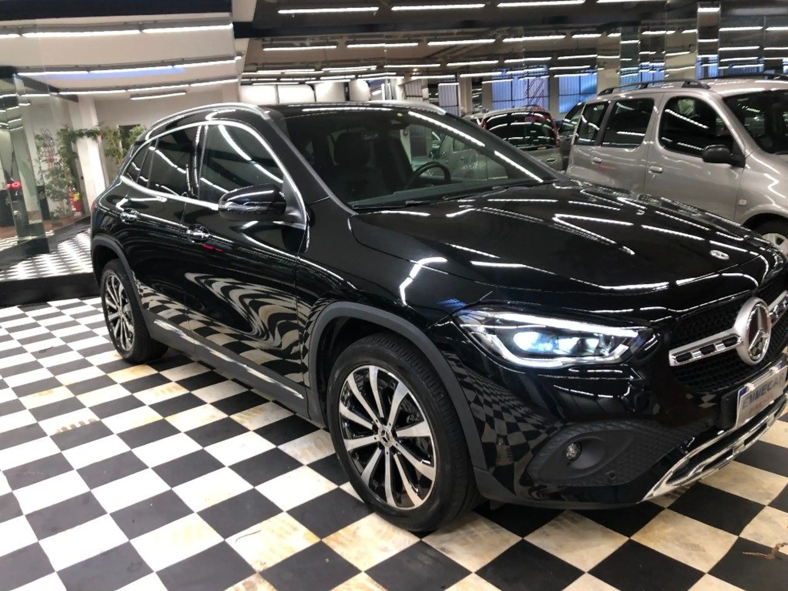 Mercedes-Benz - GLA 220