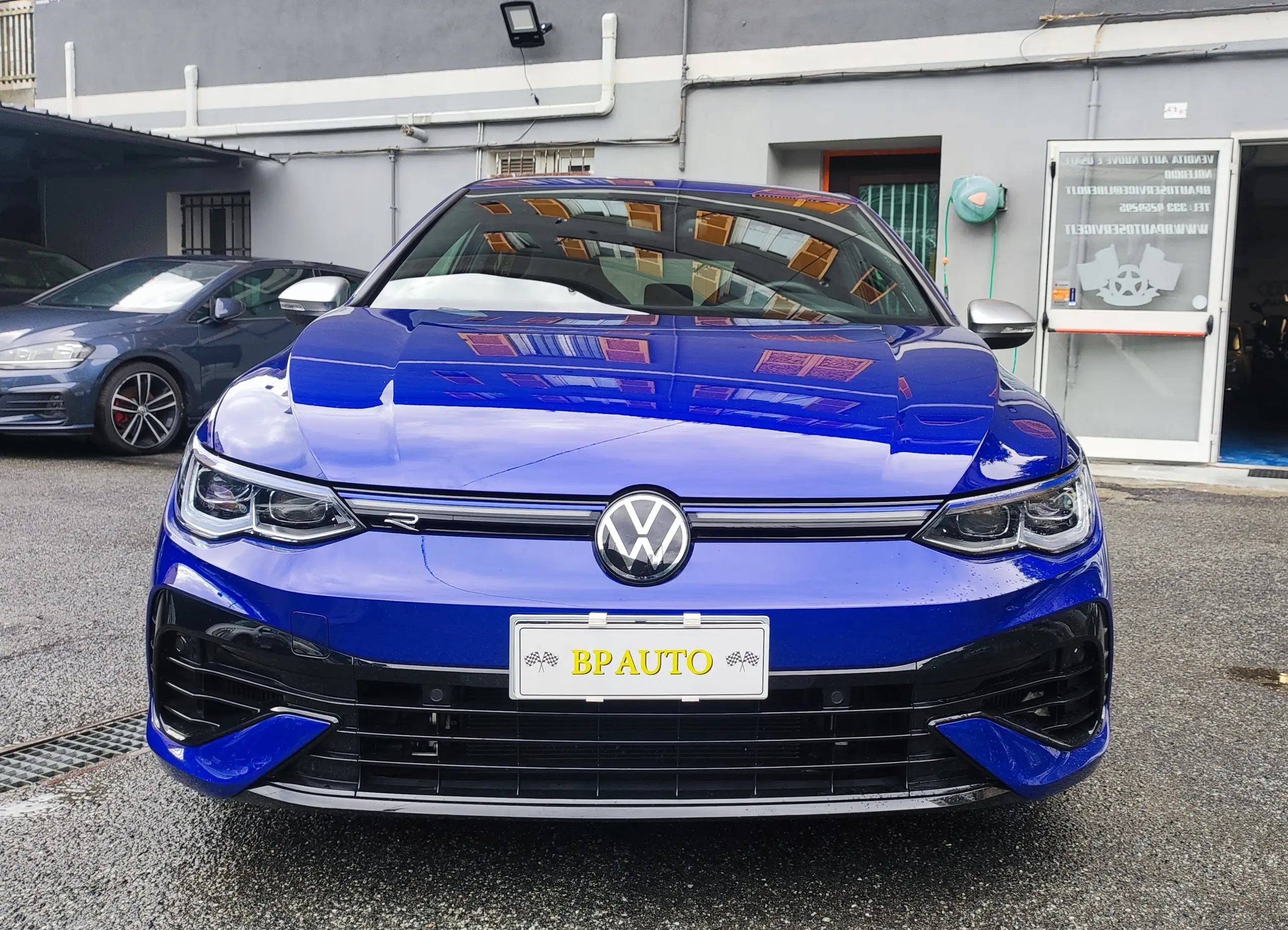 Volkswagen - Golf