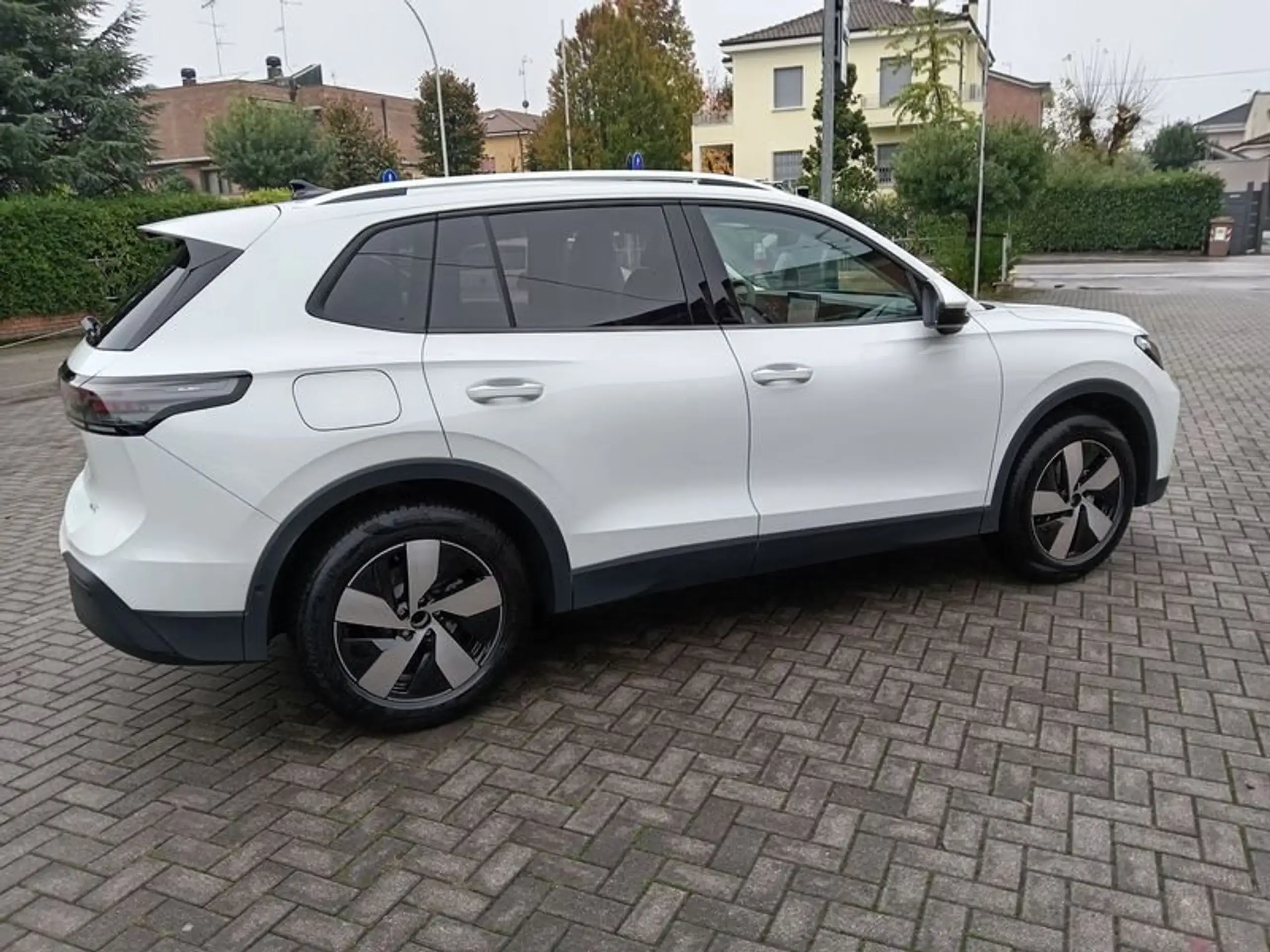 Volkswagen - Tiguan